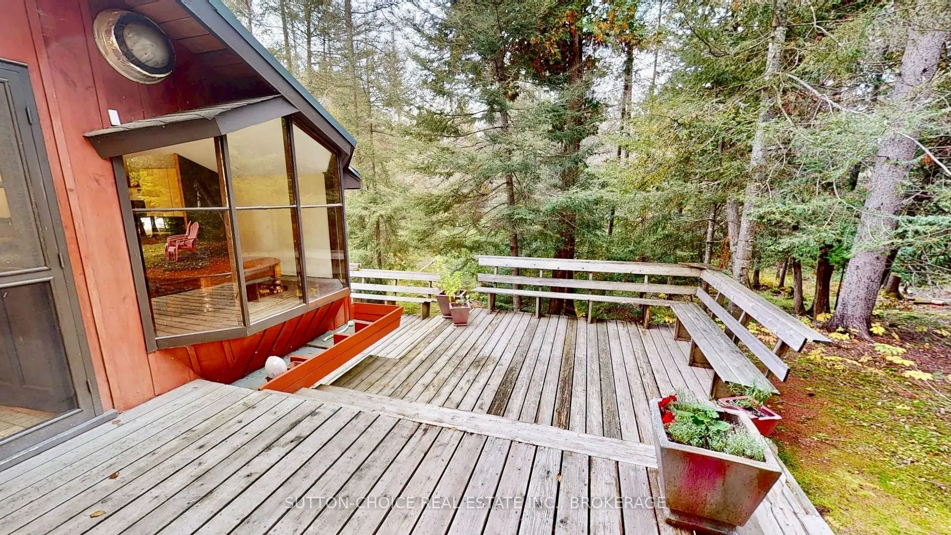 104 Hemlock Island