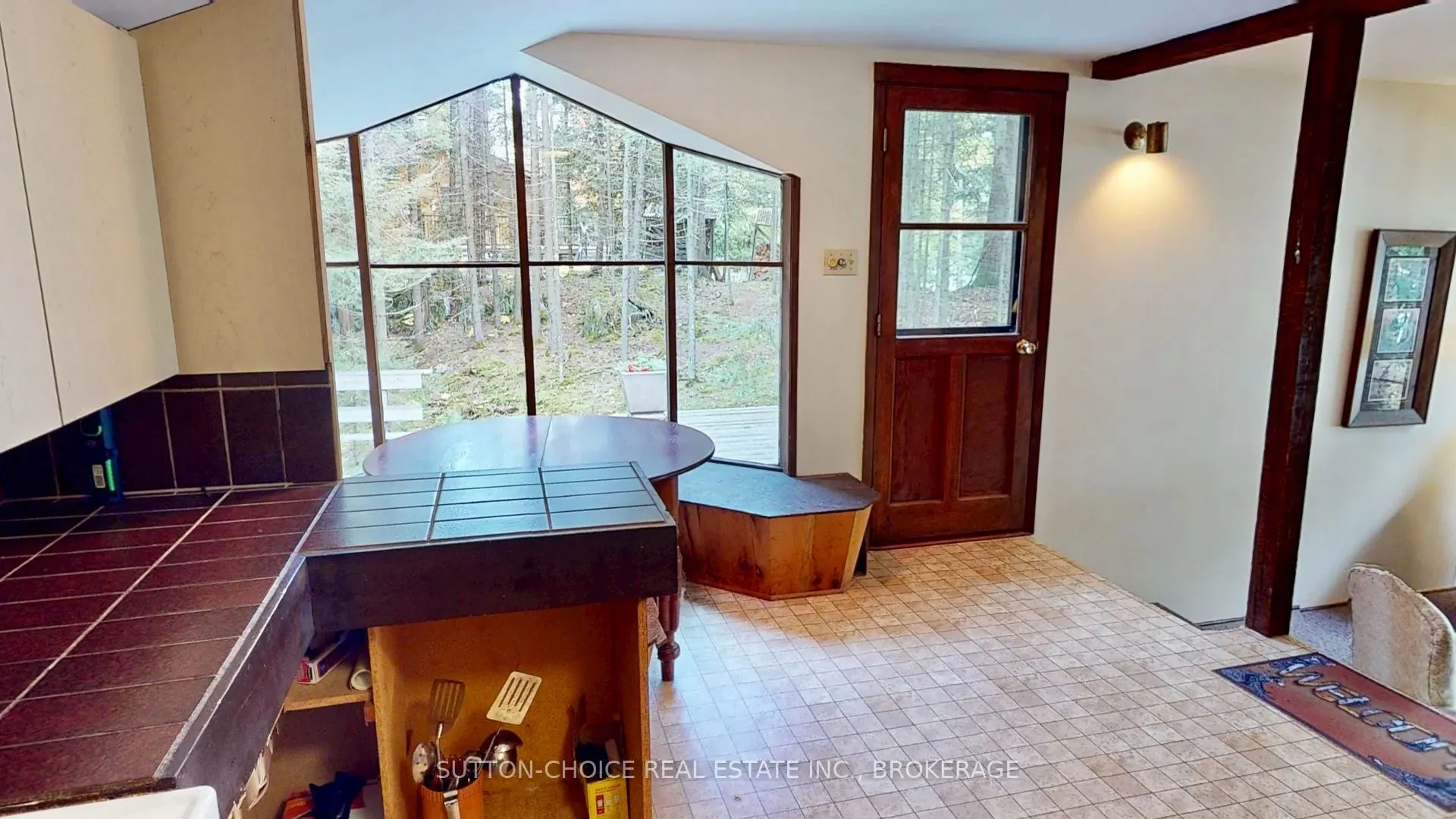 104 Hemlock Island