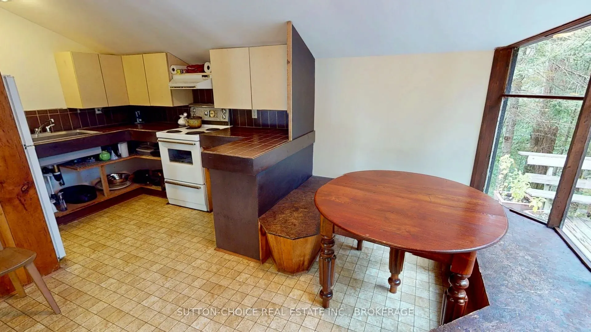 104 Hemlock Island
