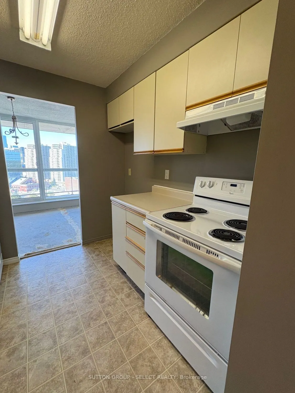 323 Colborne Street, #1702