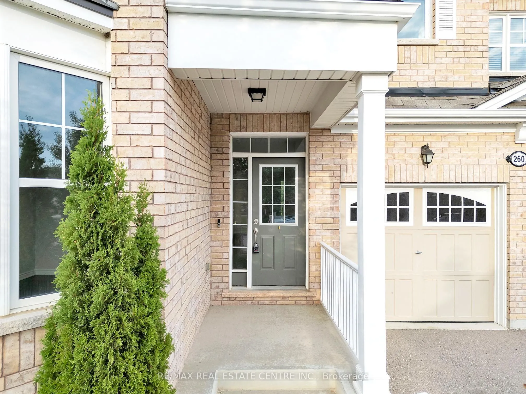 260 Shady Glen Crescent