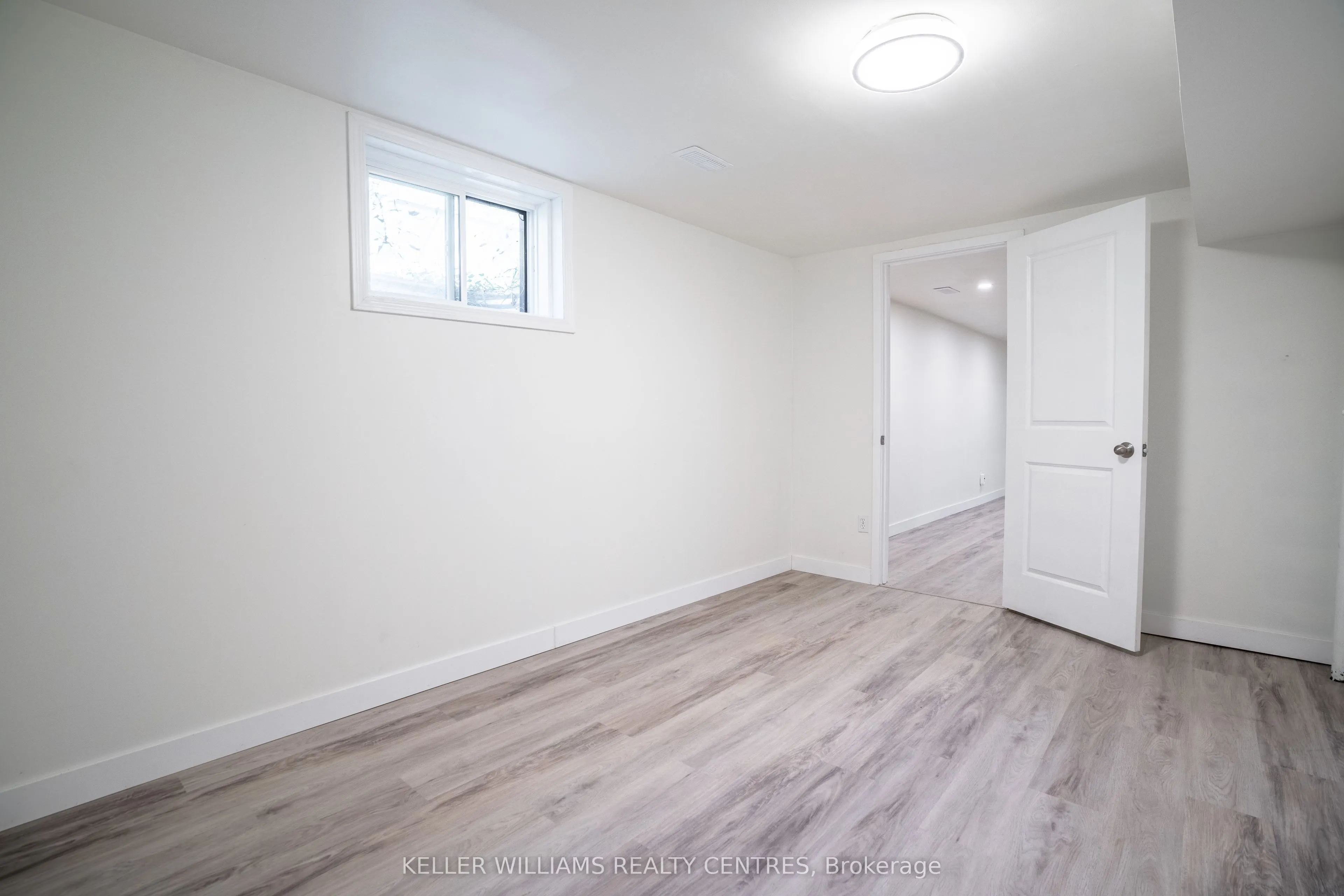 6131 Valley Way