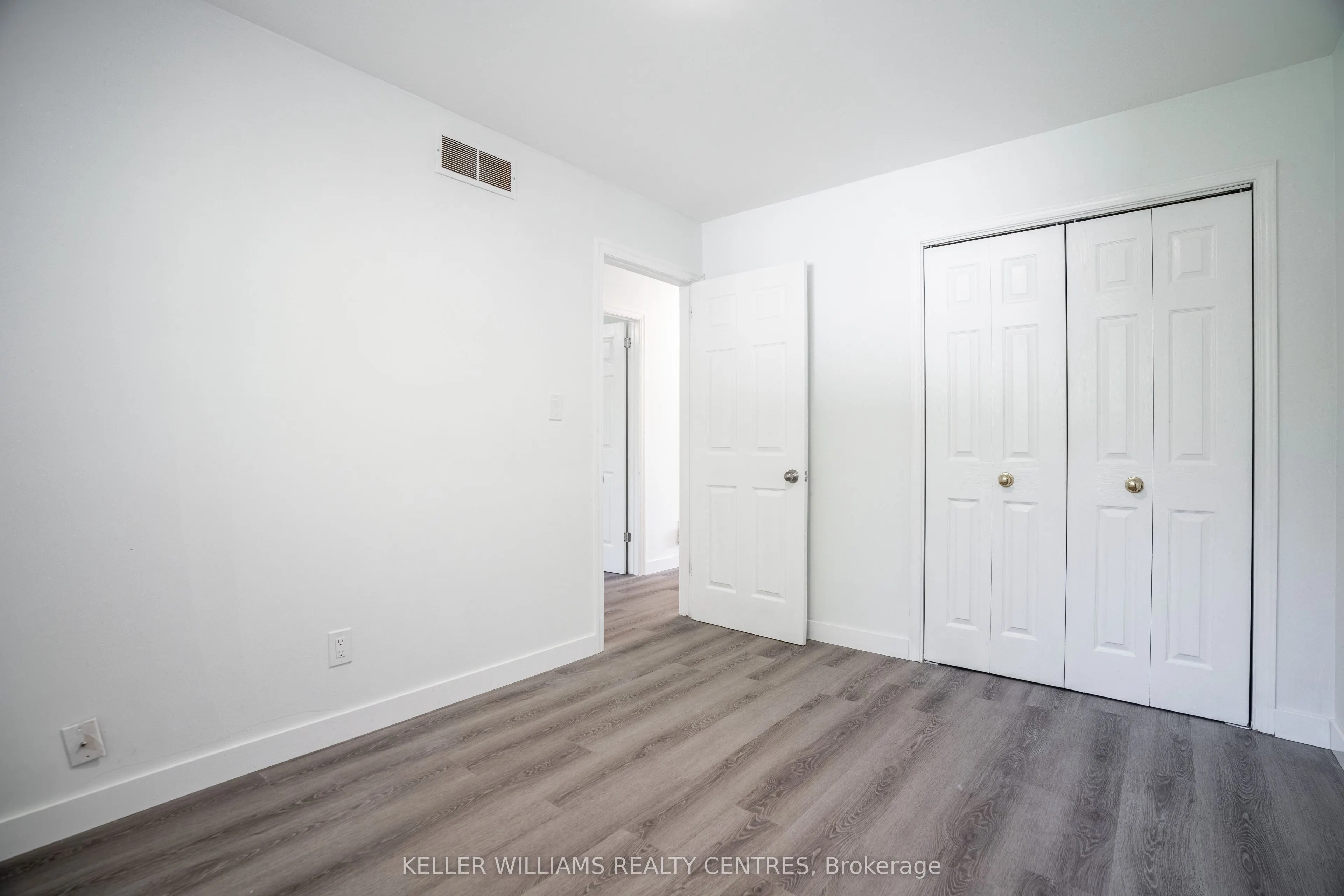 6131 Valley Way