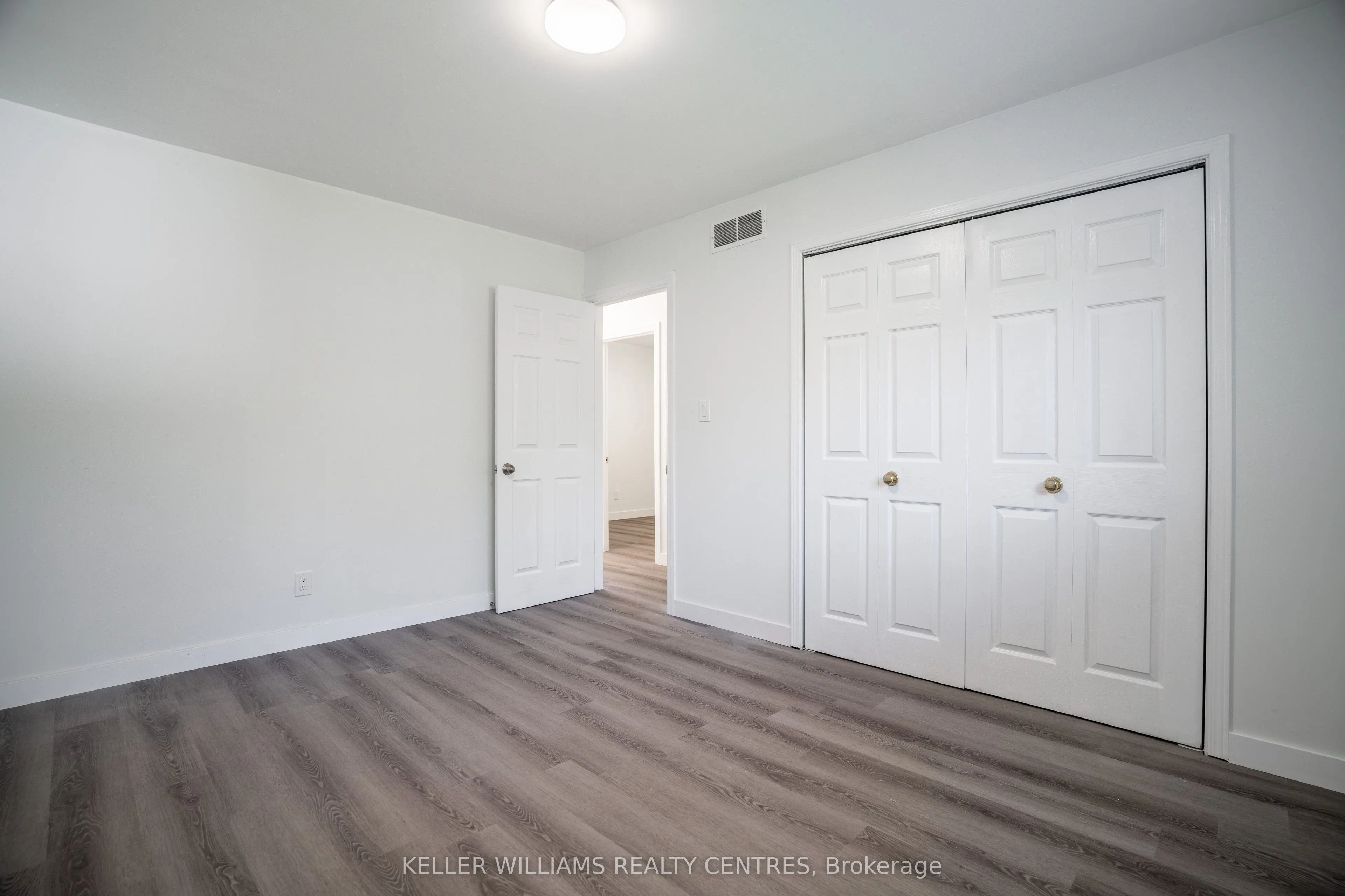 6131 Valley Way