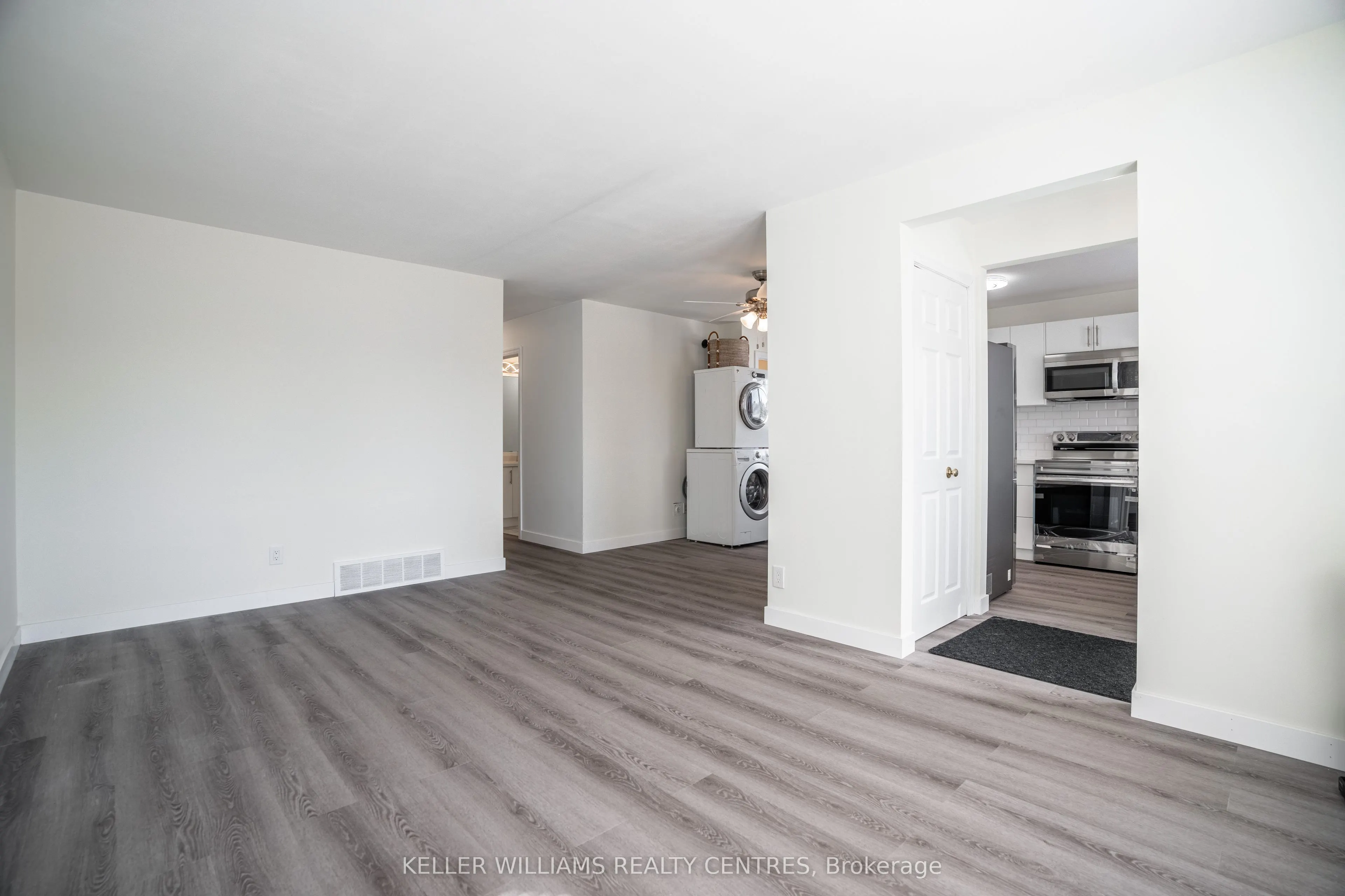 6131 Valley Way