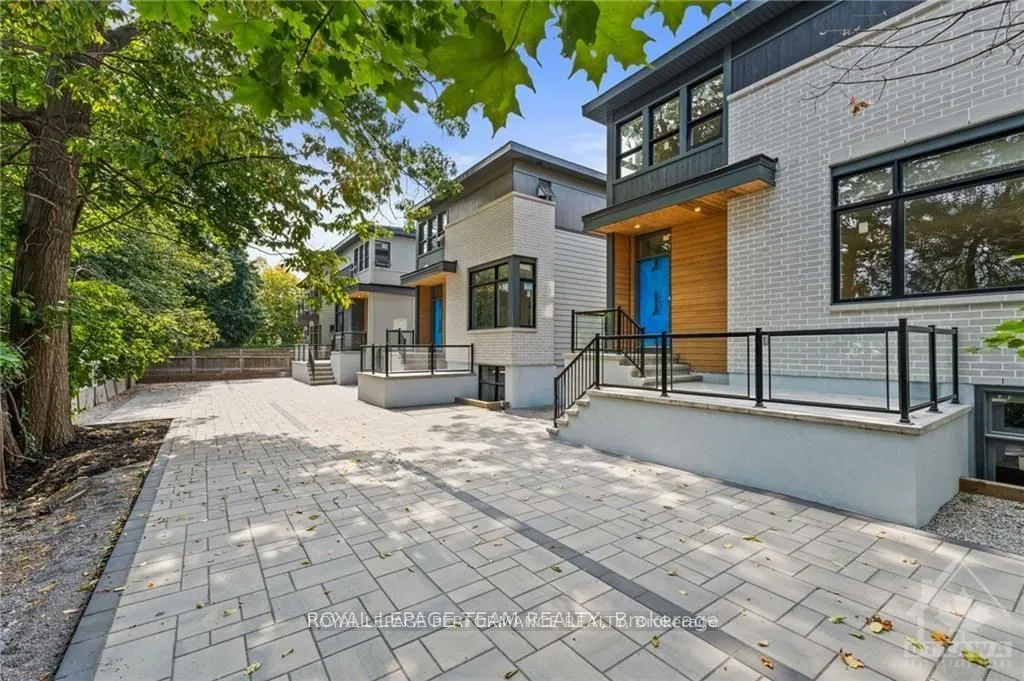 417 TWEEDSMUIR Avenue, #B