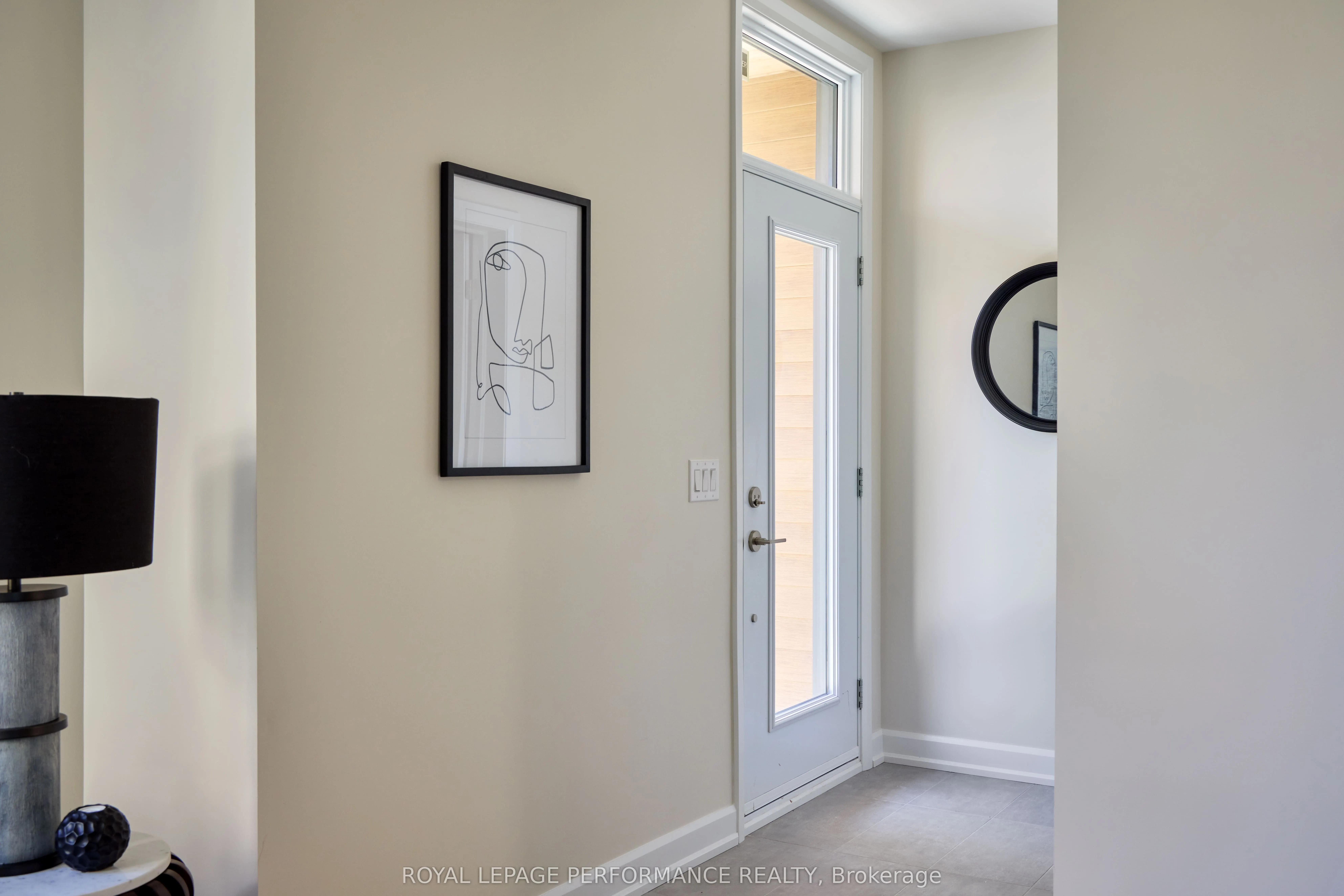 417 TWEEDSMUIR Avenue, #B