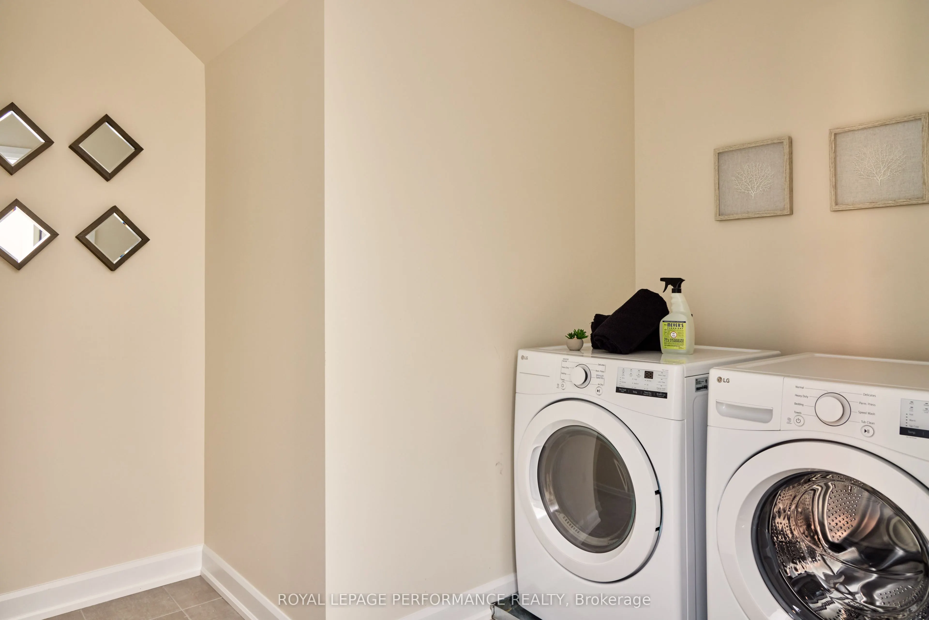417 TWEEDSMUIR Avenue, #B