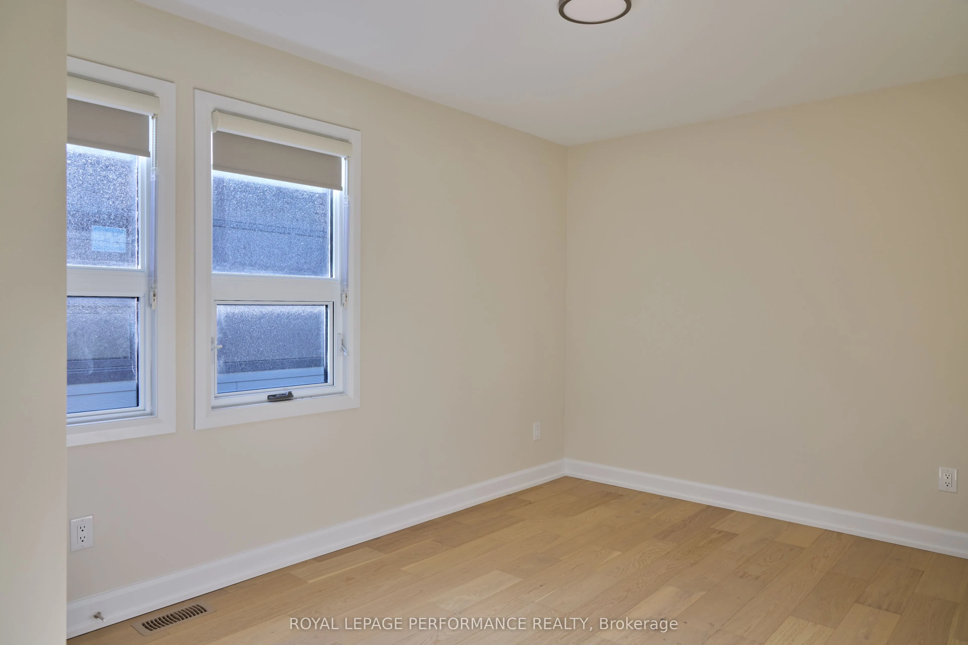 417 TWEEDSMUIR Avenue, #B