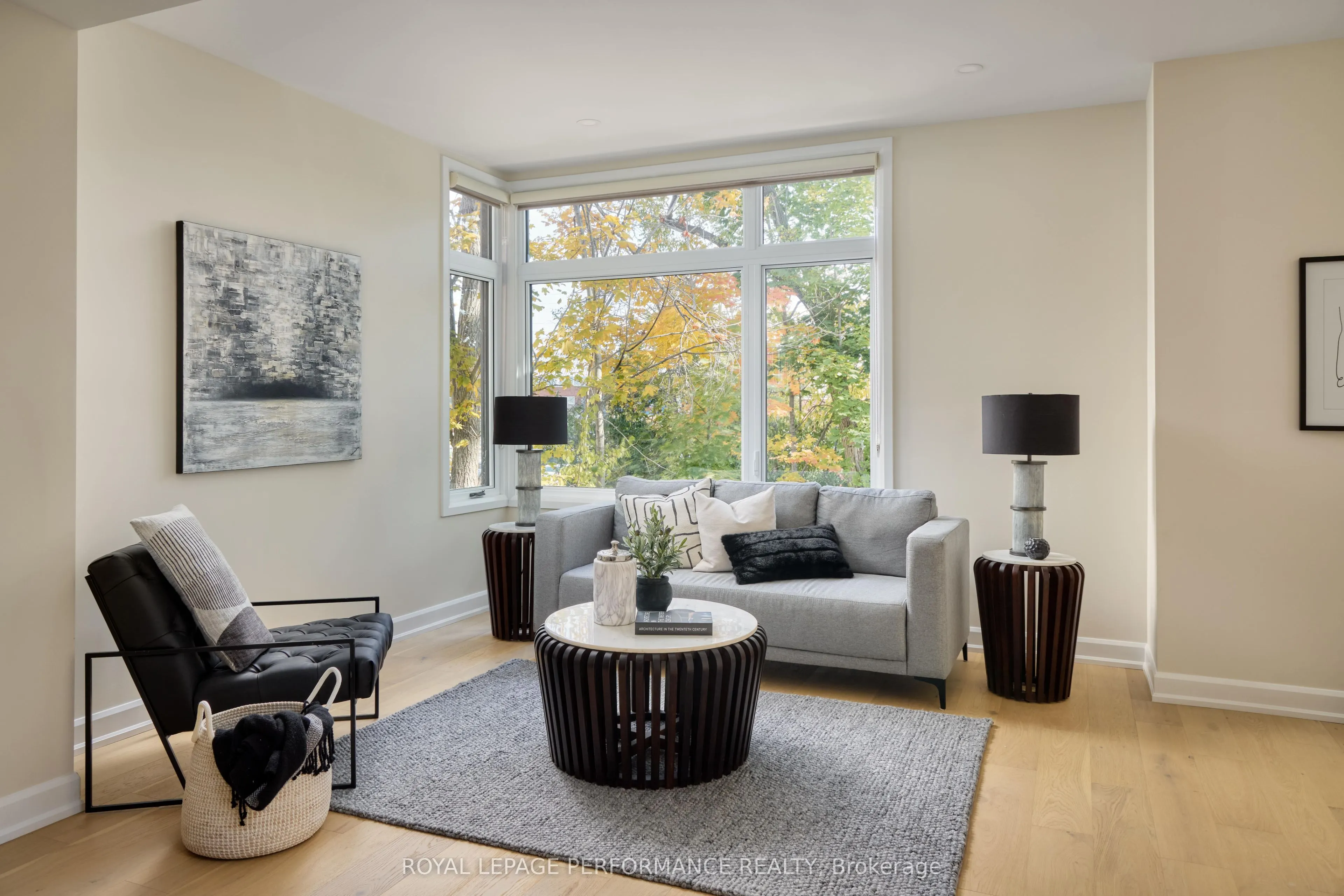 417 TWEEDSMUIR Avenue, #B