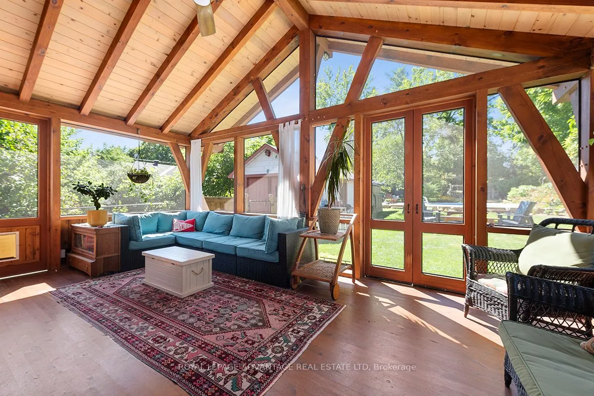 74 Beckwith Street E