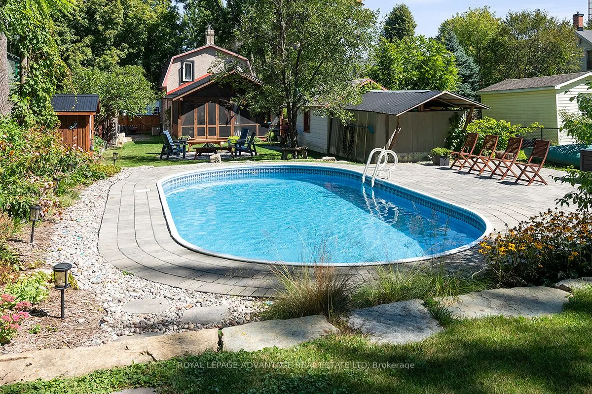 74 Beckwith Street E