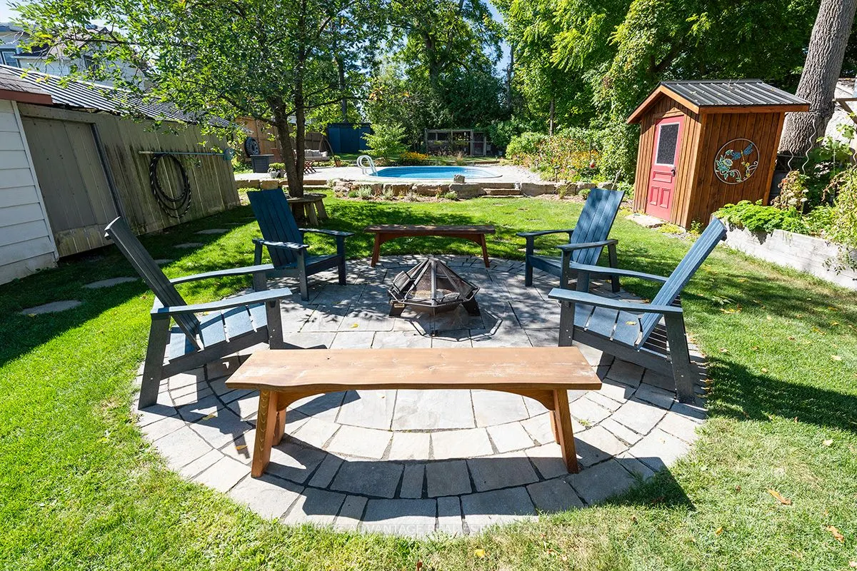 74 Beckwith Street E