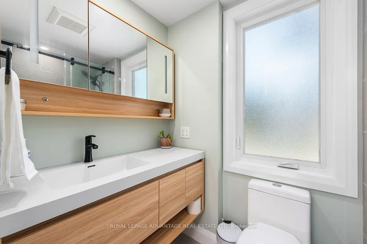 74 Beckwith Street E