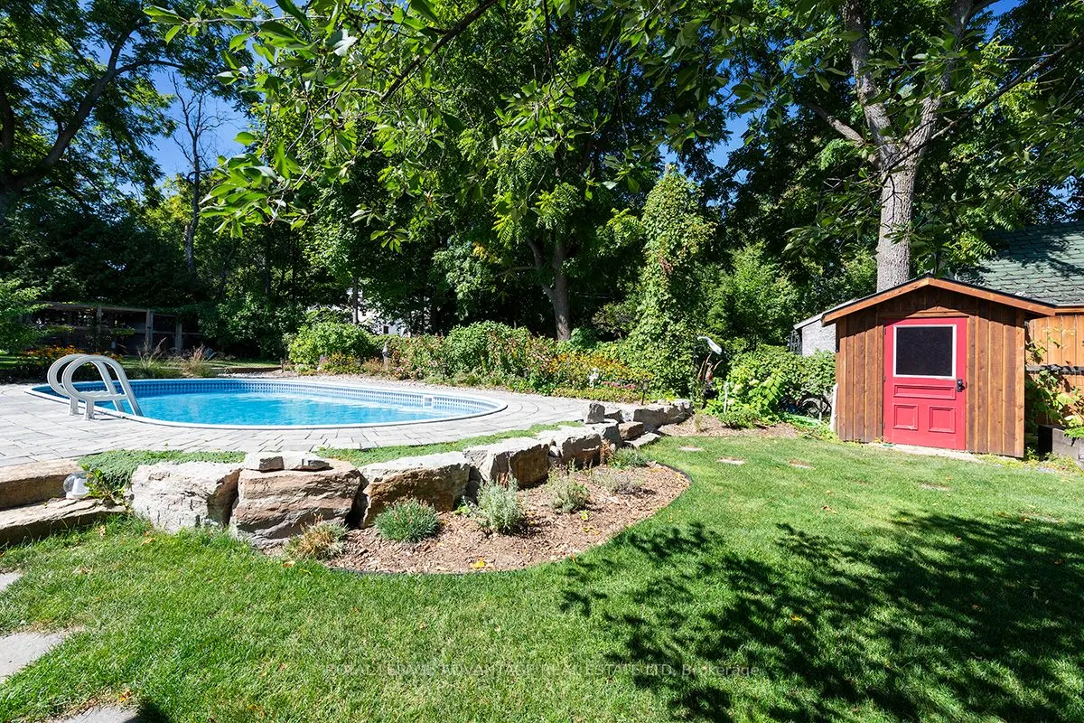 74 Beckwith Street E