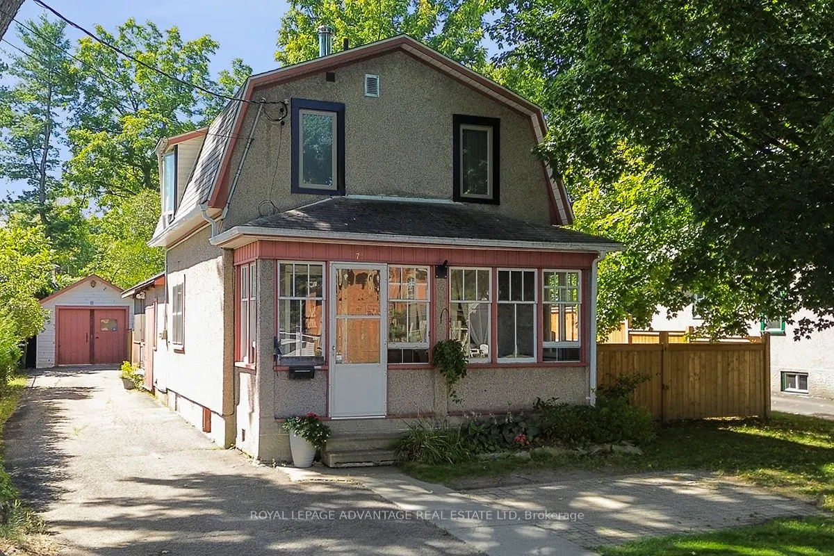 74 Beckwith Street E