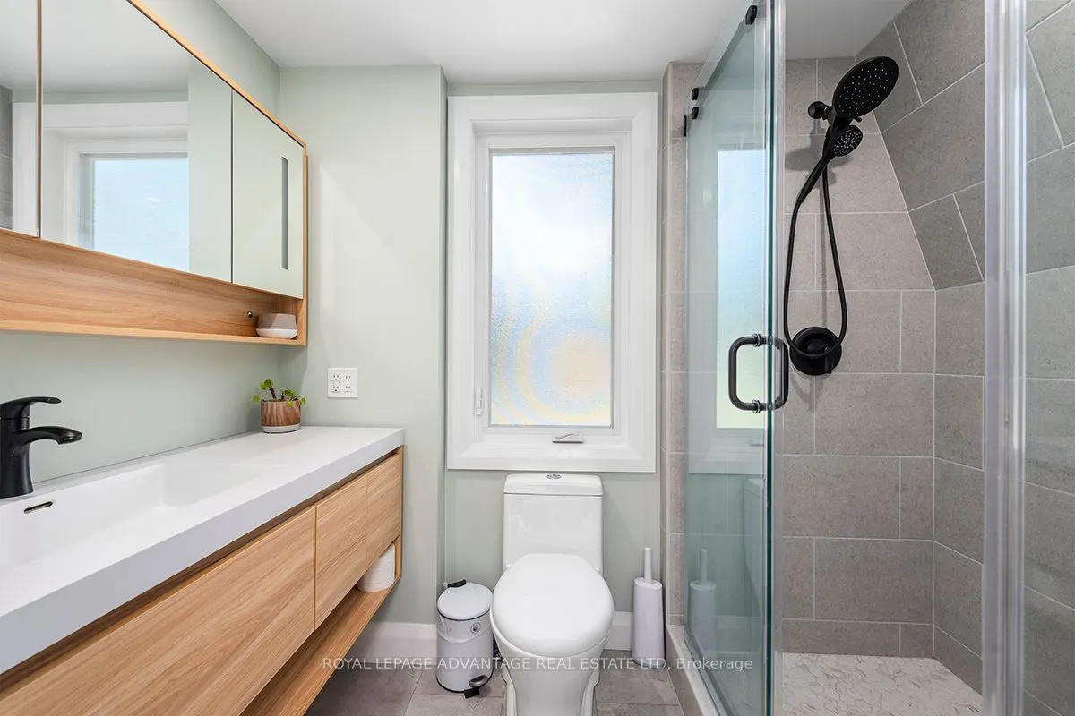 74 Beckwith Street E