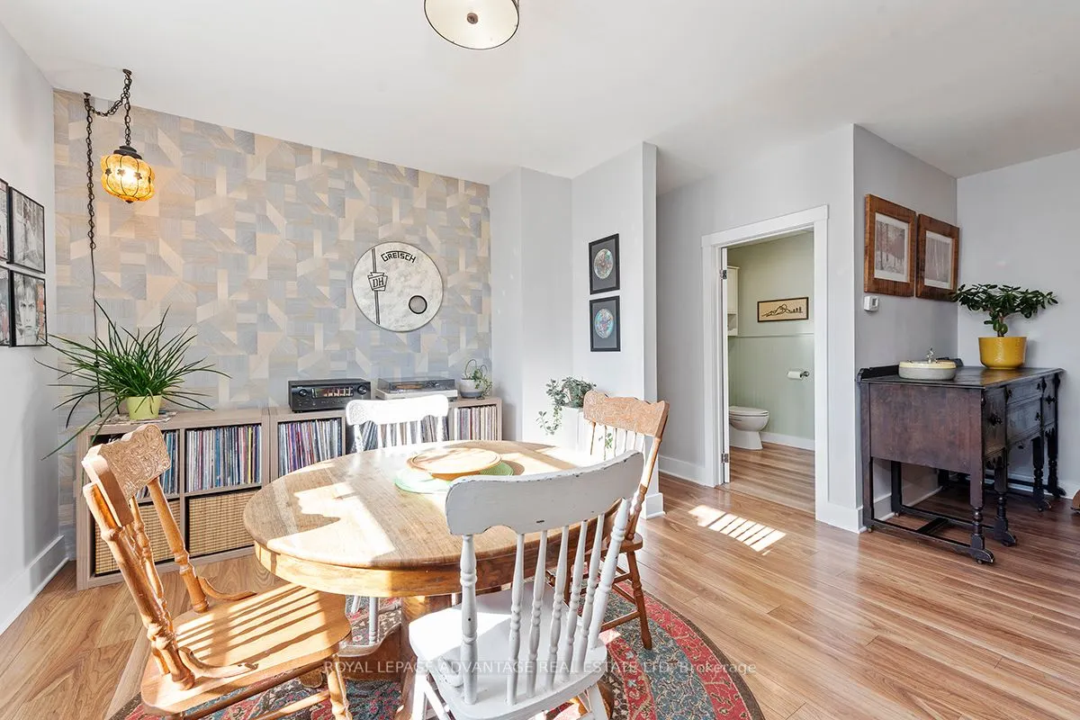 74 Beckwith Street E