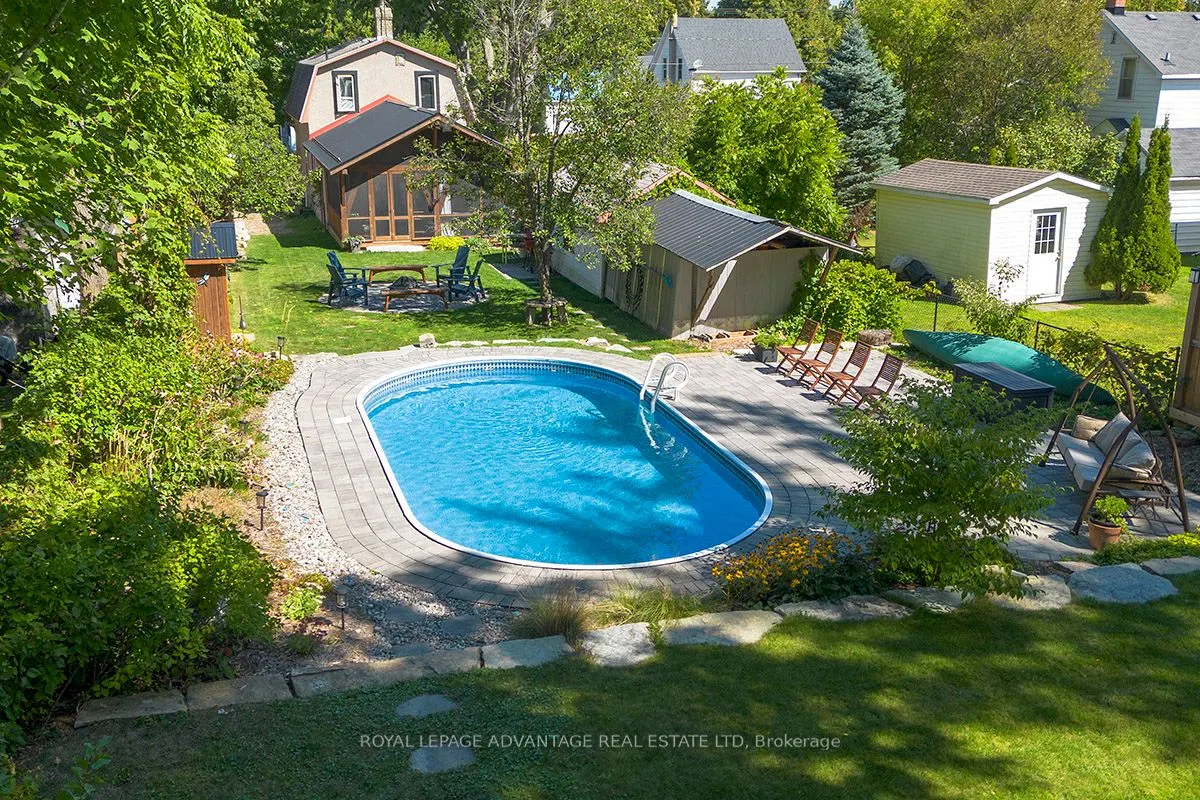 74 Beckwith Street E