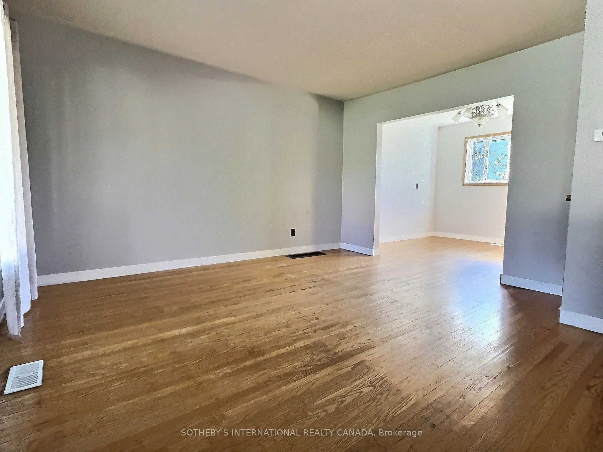 27 Hilltop Drive