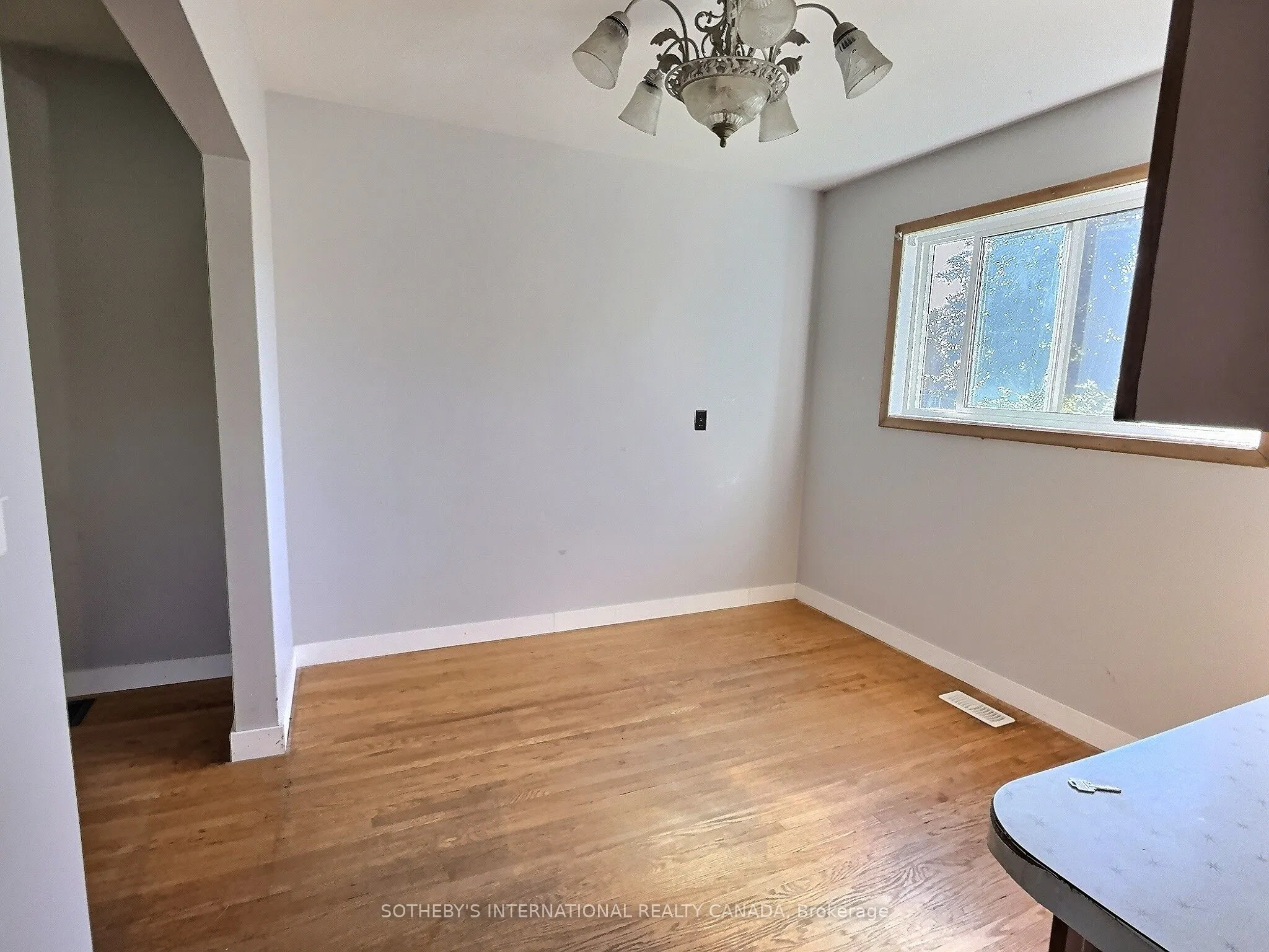 27 Hilltop Drive