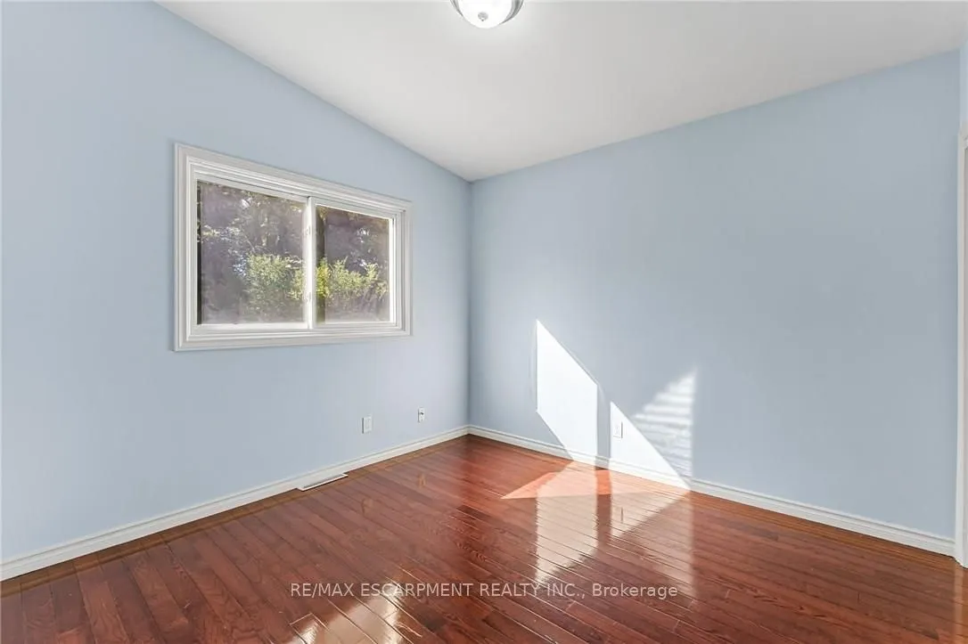 6122 Mayfair Drive