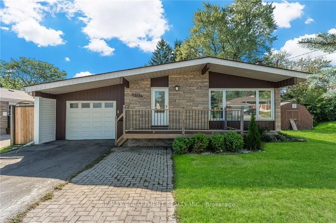 6122 Mayfair Drive