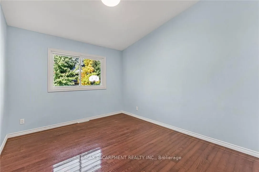 6122 Mayfair Drive