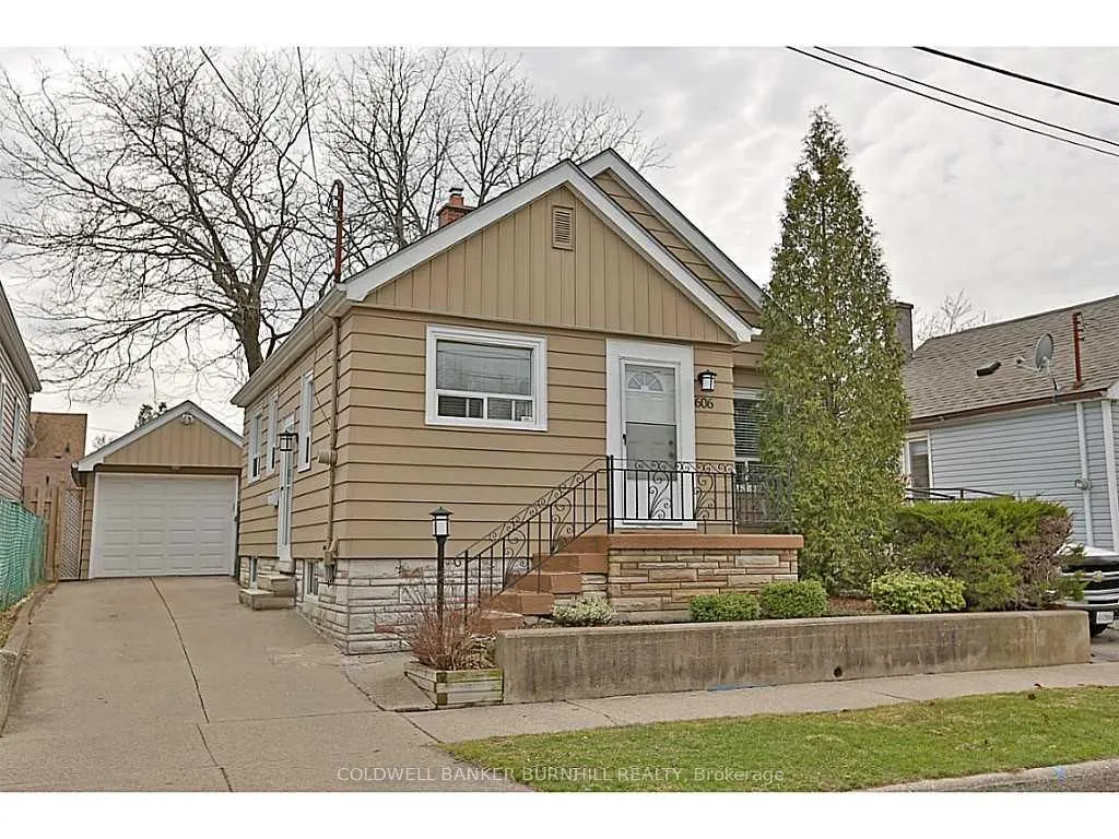 606 Brucedale Avenue E, #Upper L