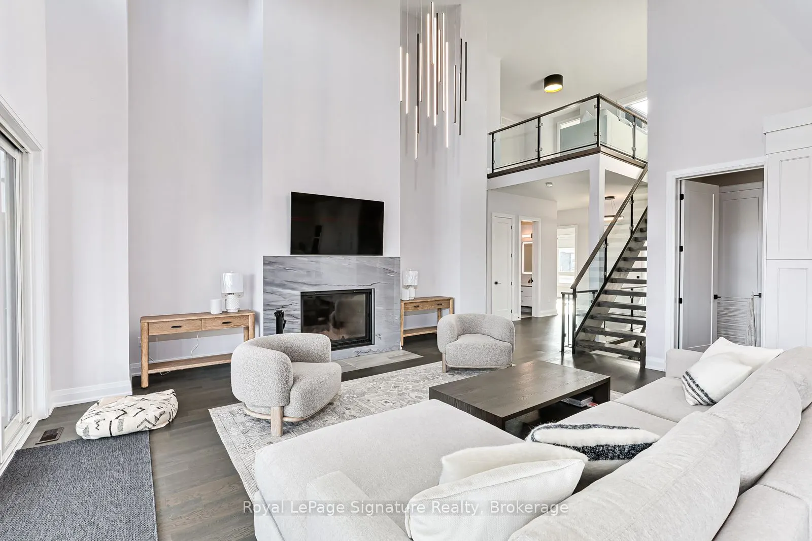 107 SLADDEN Court