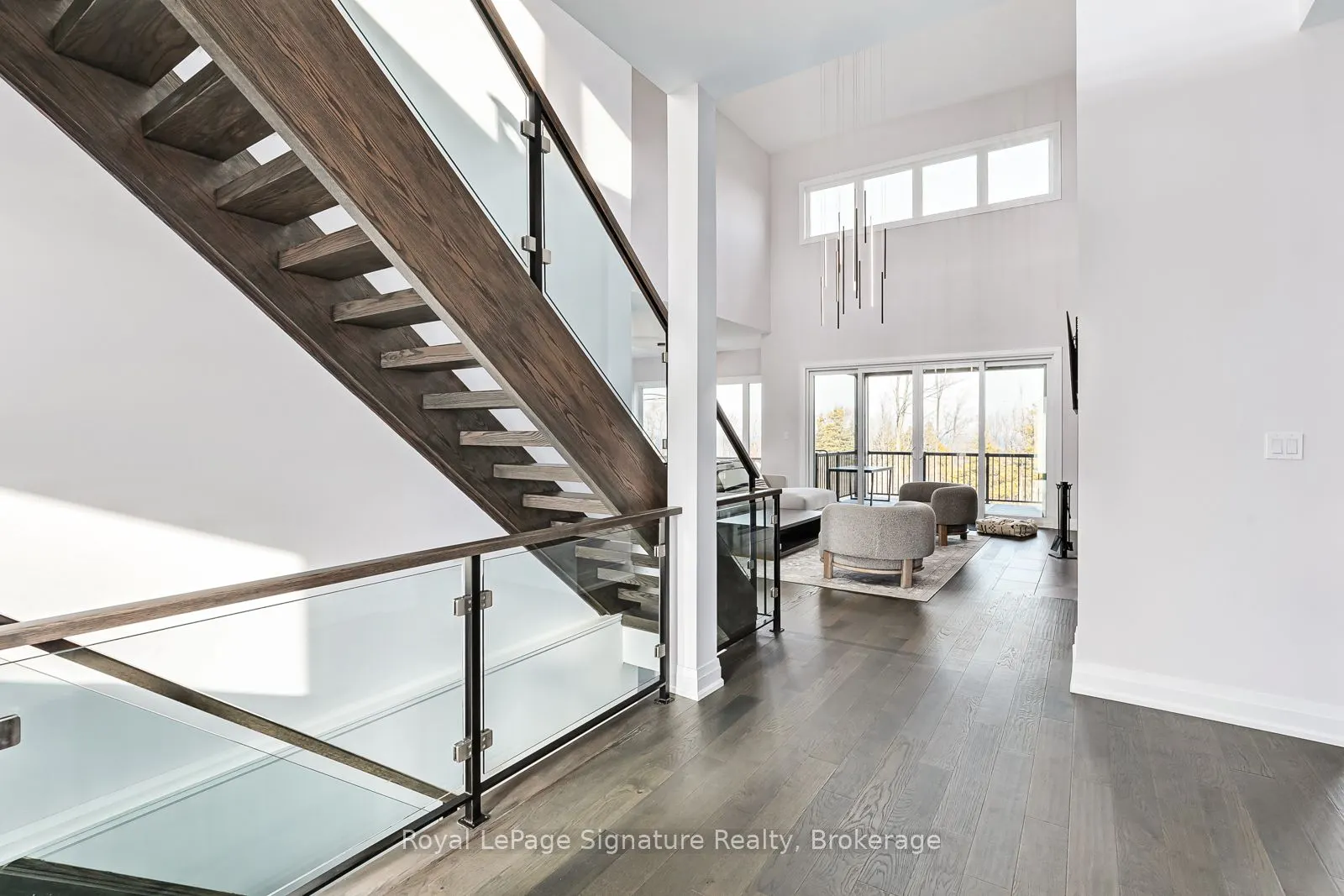 107 SLADDEN Court