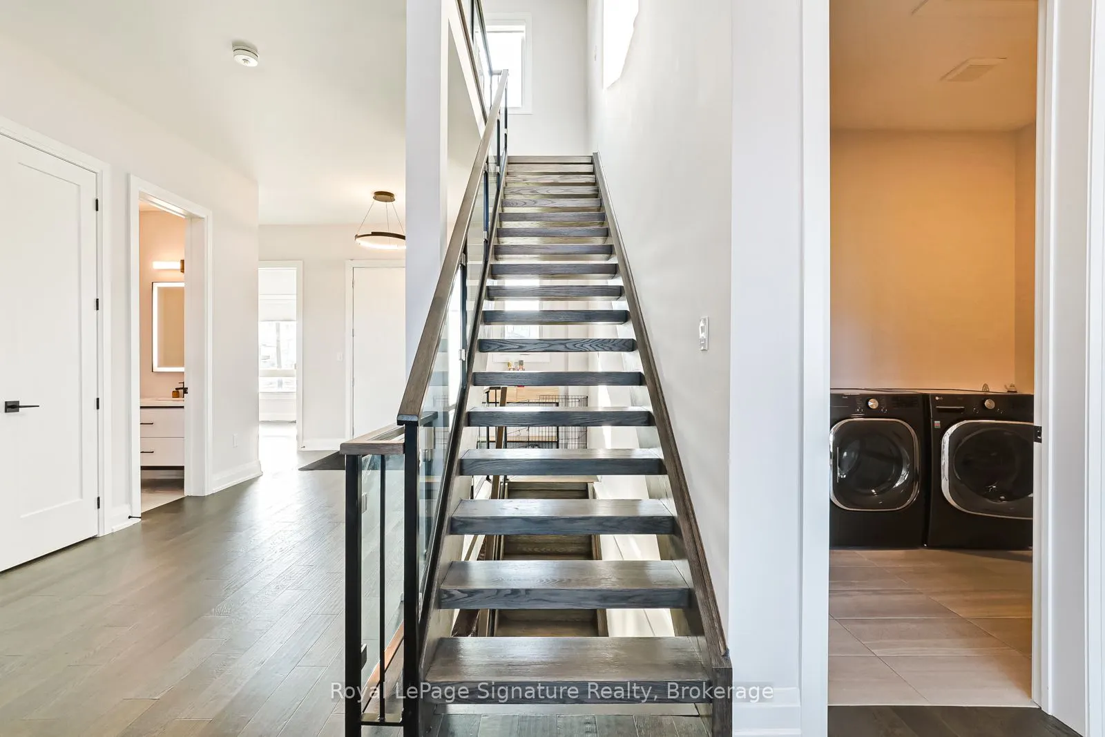107 SLADDEN Court