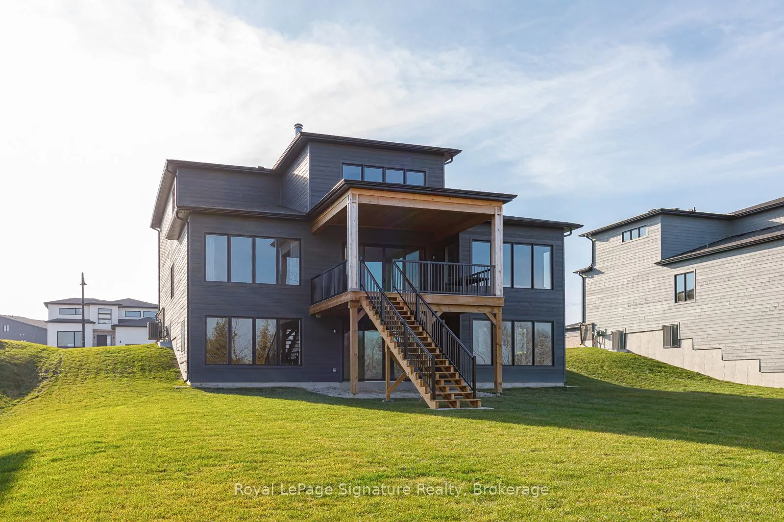 107 SLADDEN Court