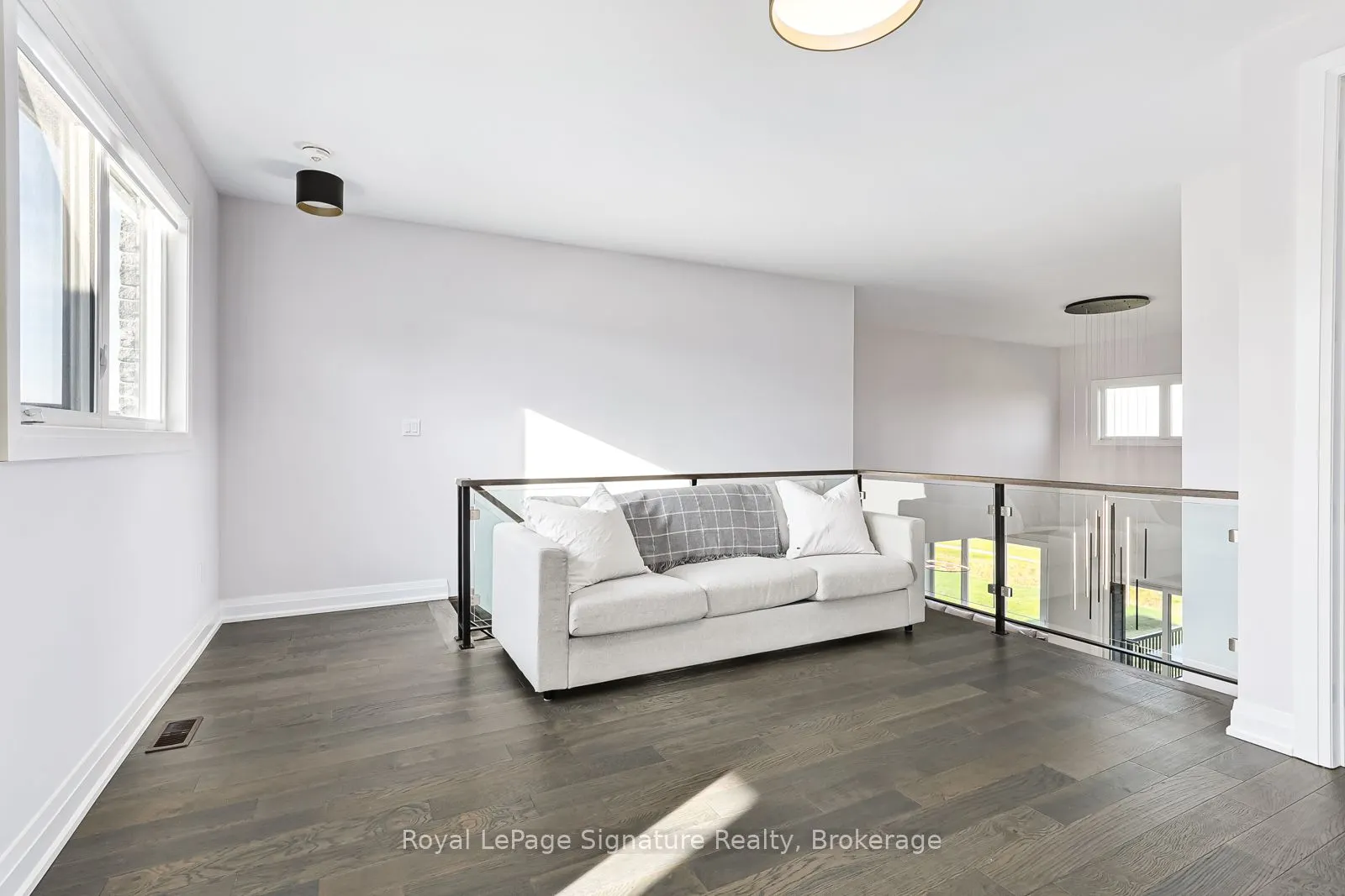 107 SLADDEN Court