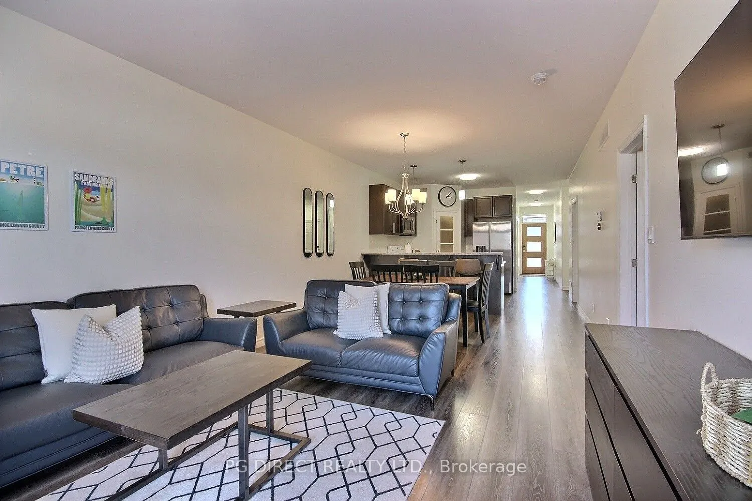 60 Ledgerock Court