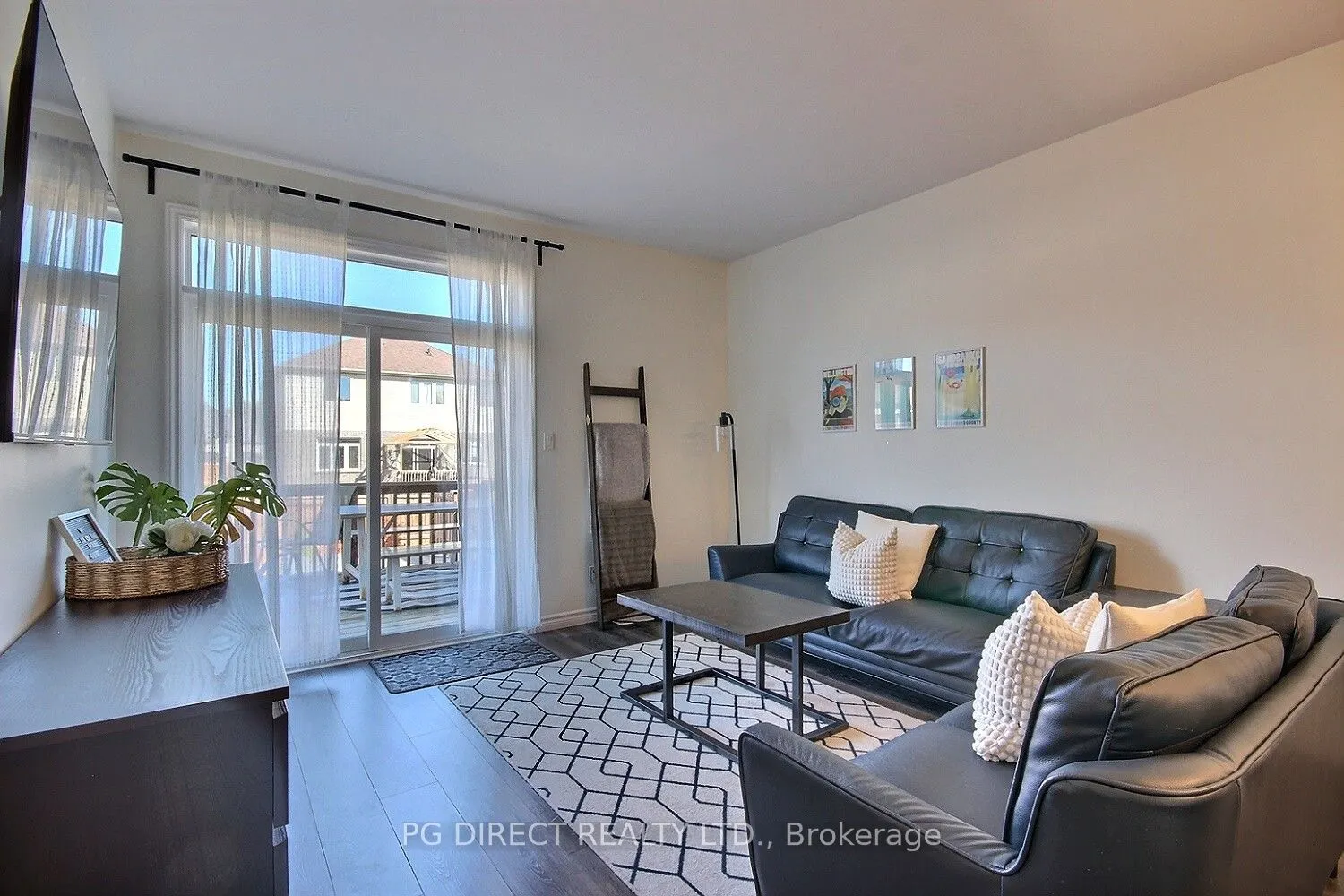 60 Ledgerock Court