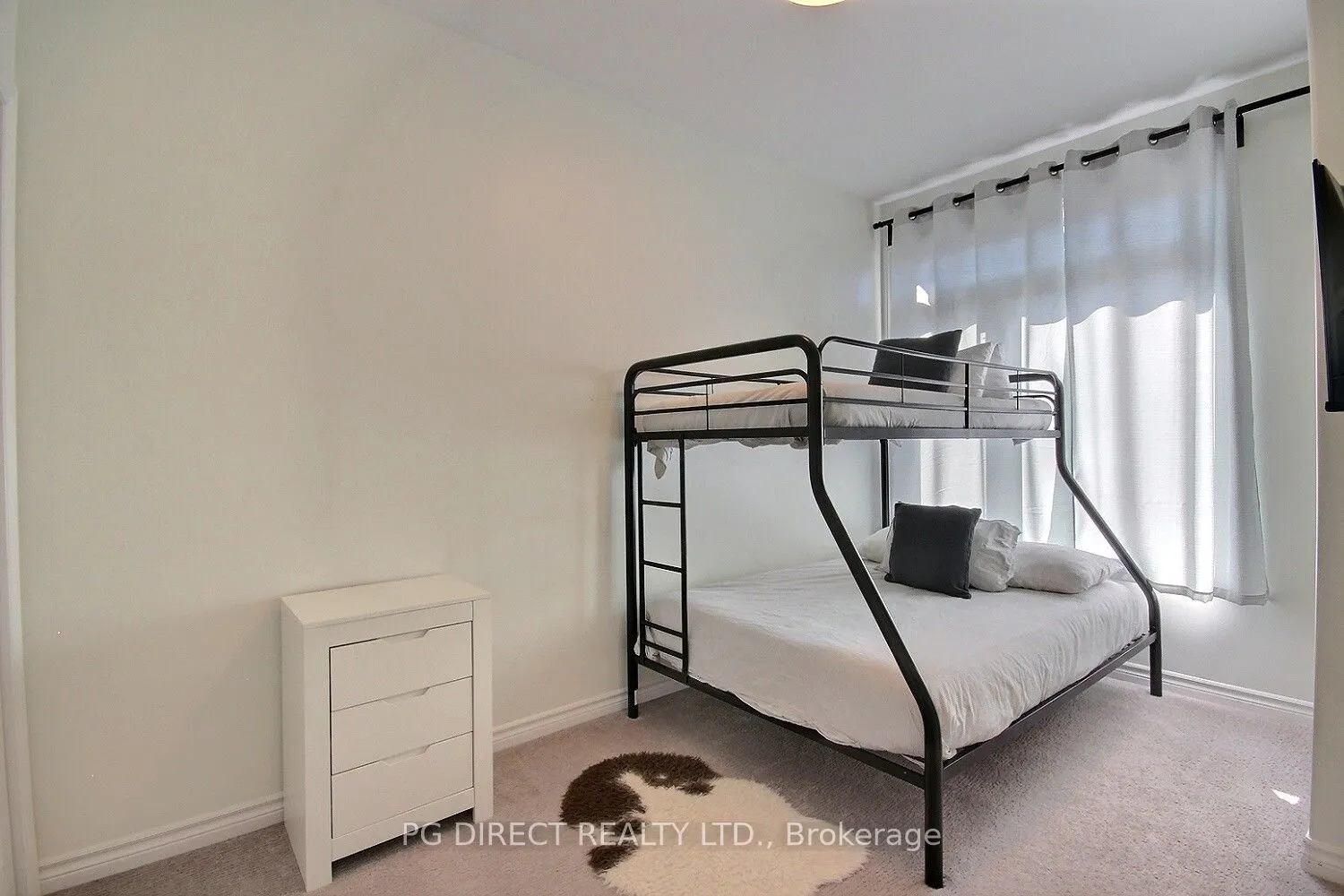 60 Ledgerock Court