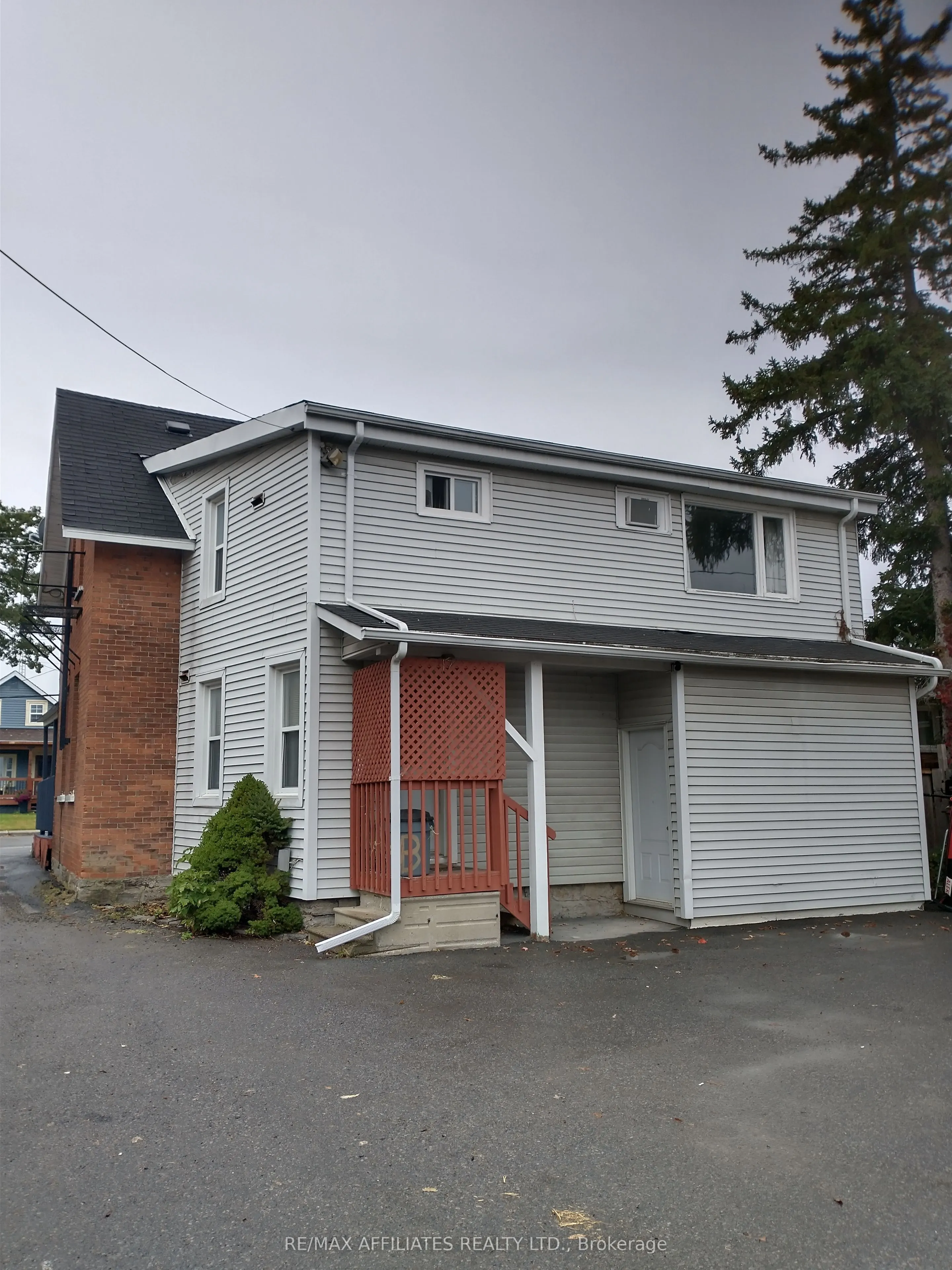 71 McGonigal Street W