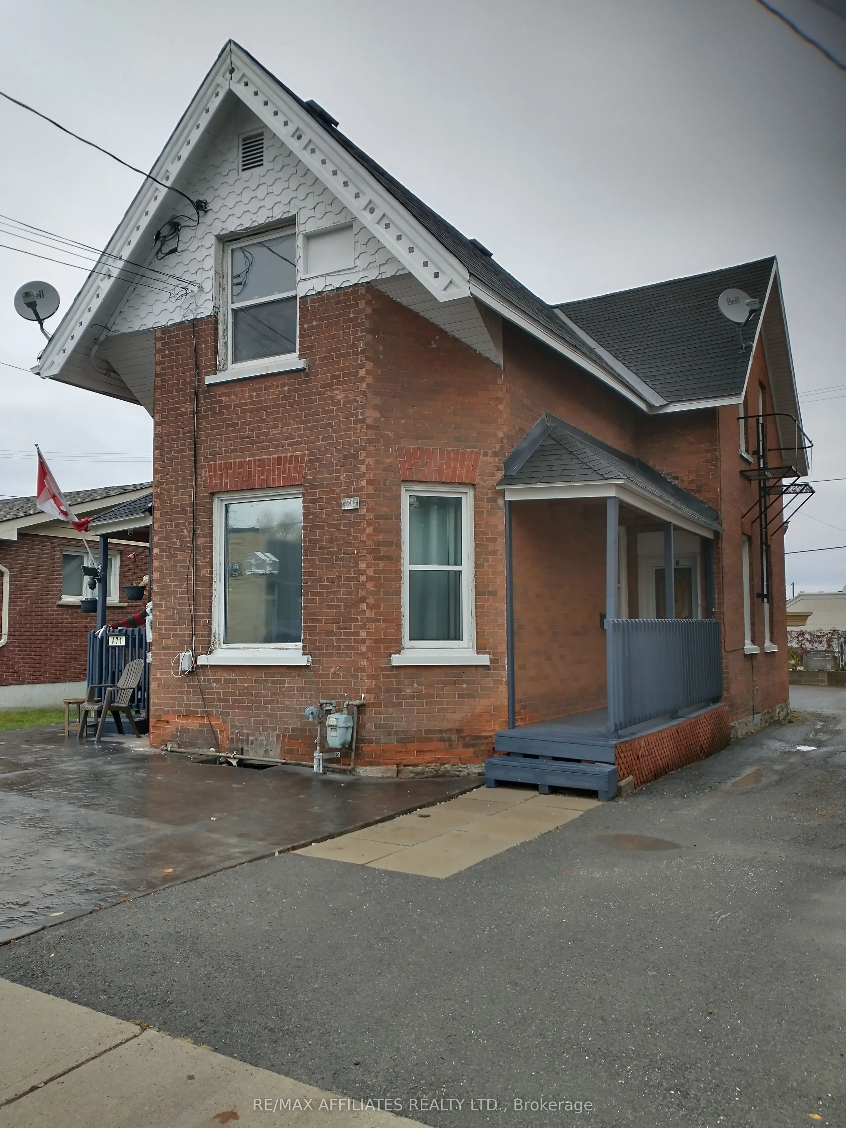 71 McGonigal Street W