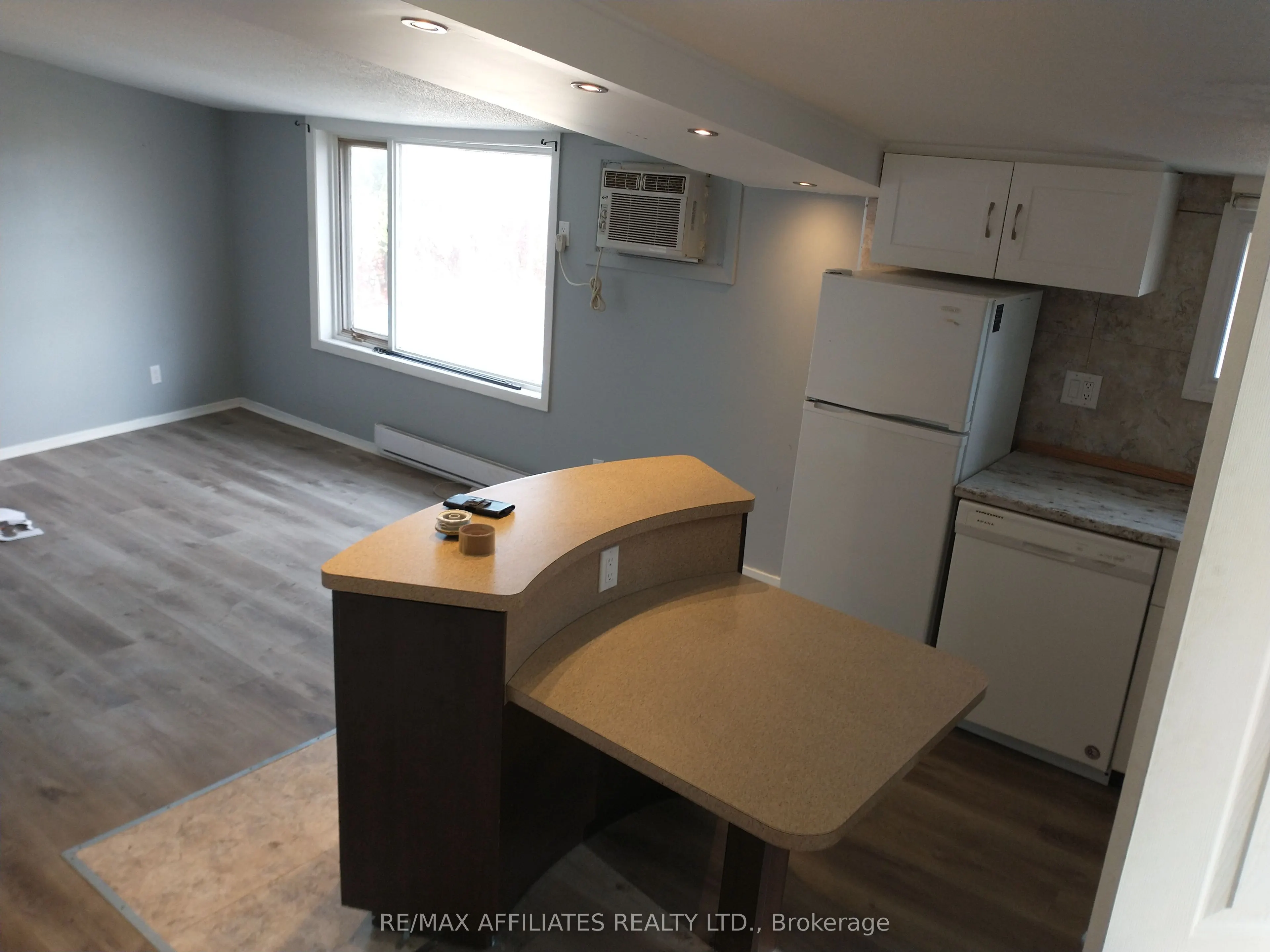 71 McGonigal Street W