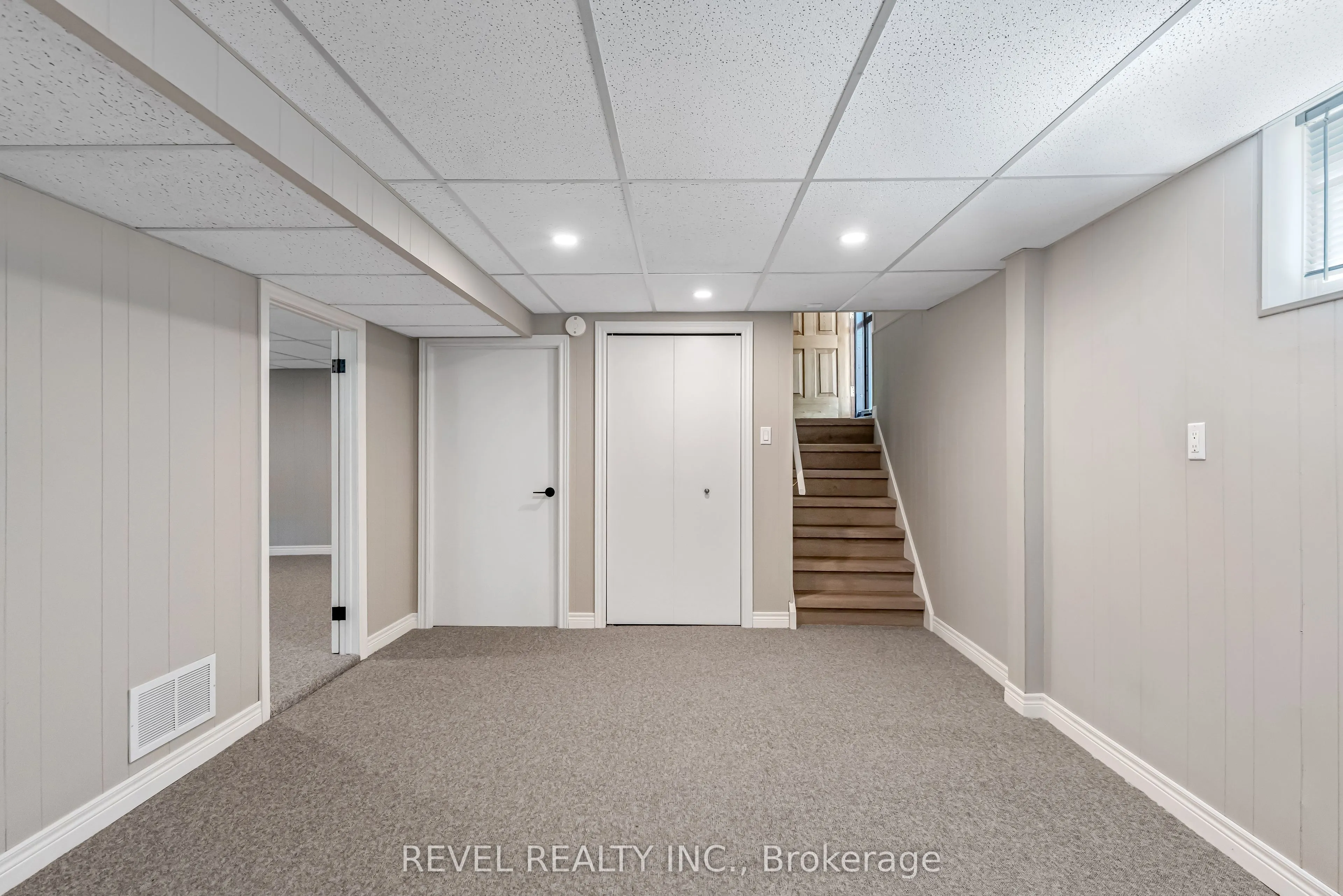 323 Hixon Road