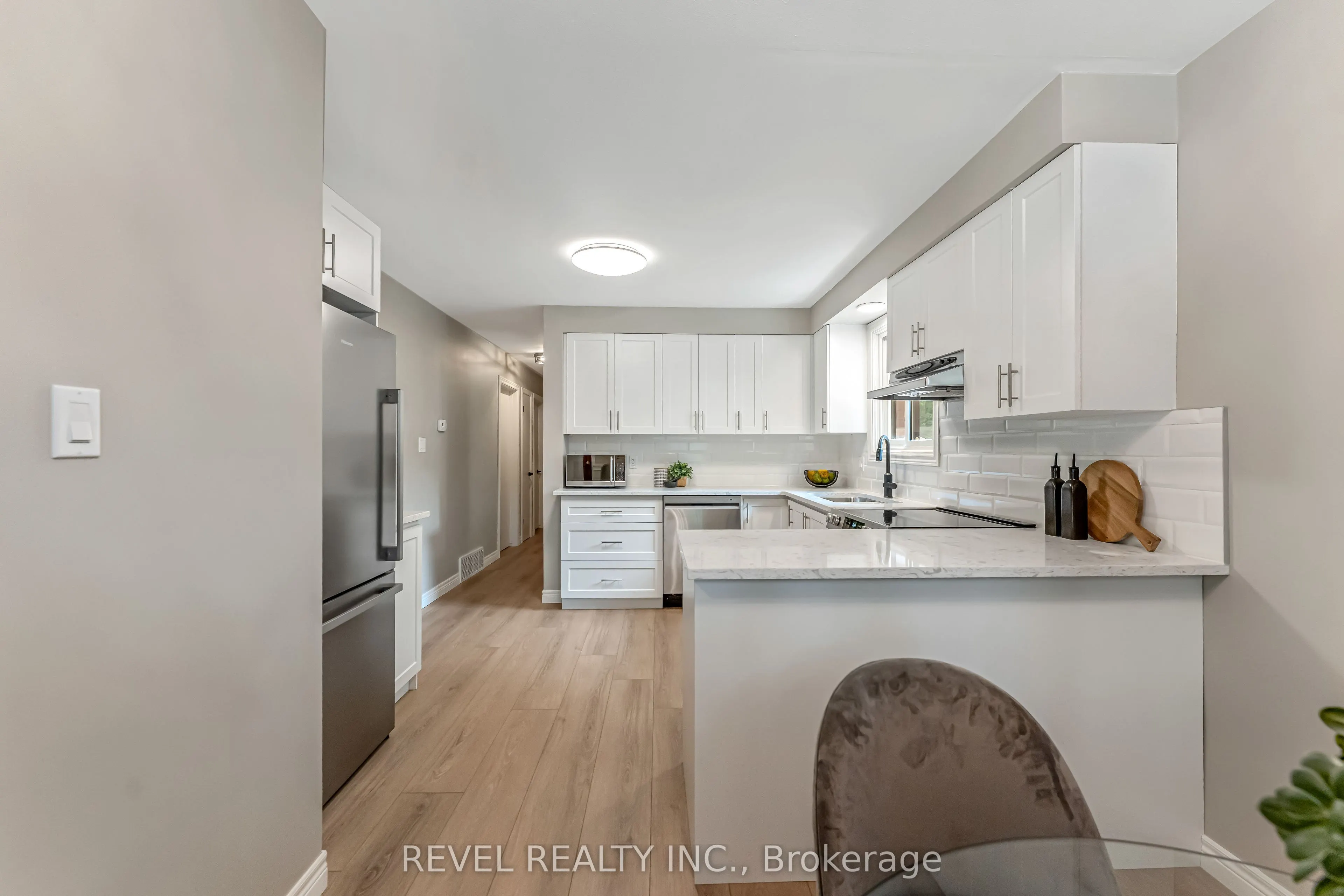 323 Hixon Road