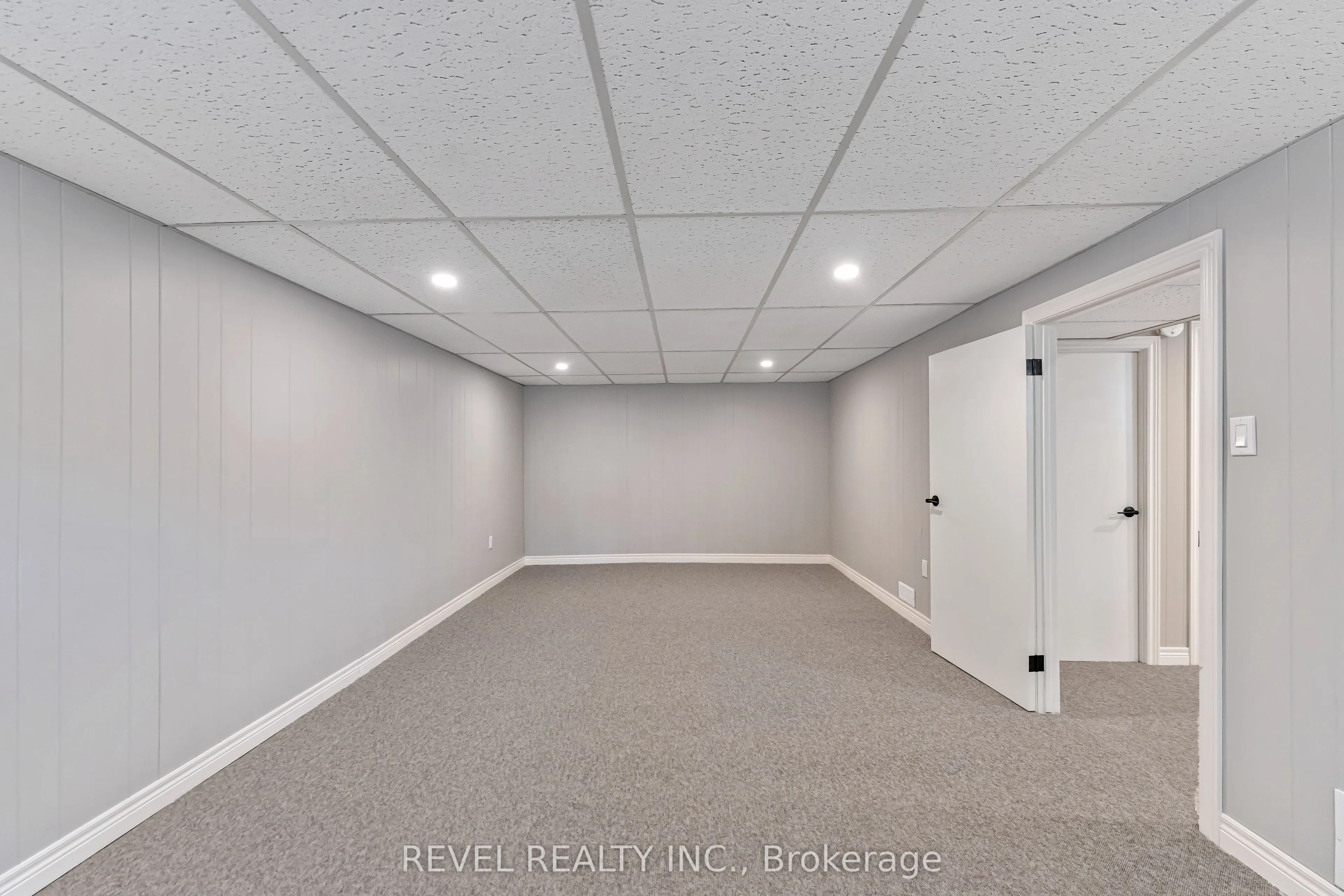 323 Hixon Road
