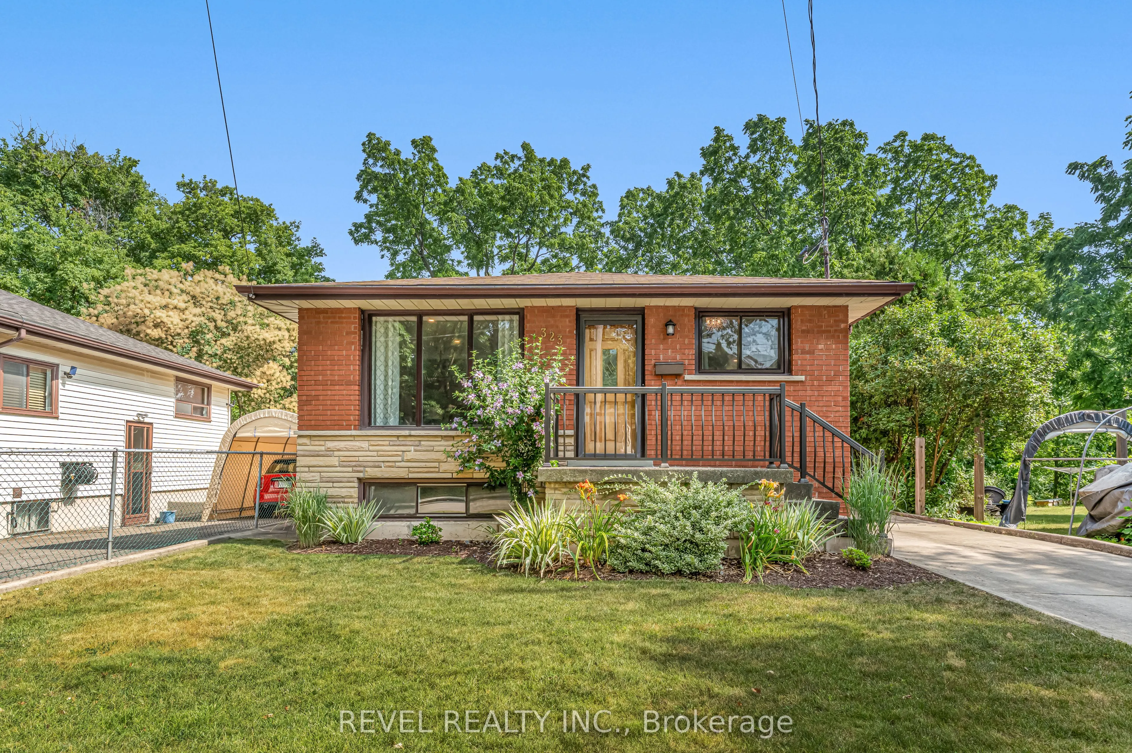 323 Hixon Road