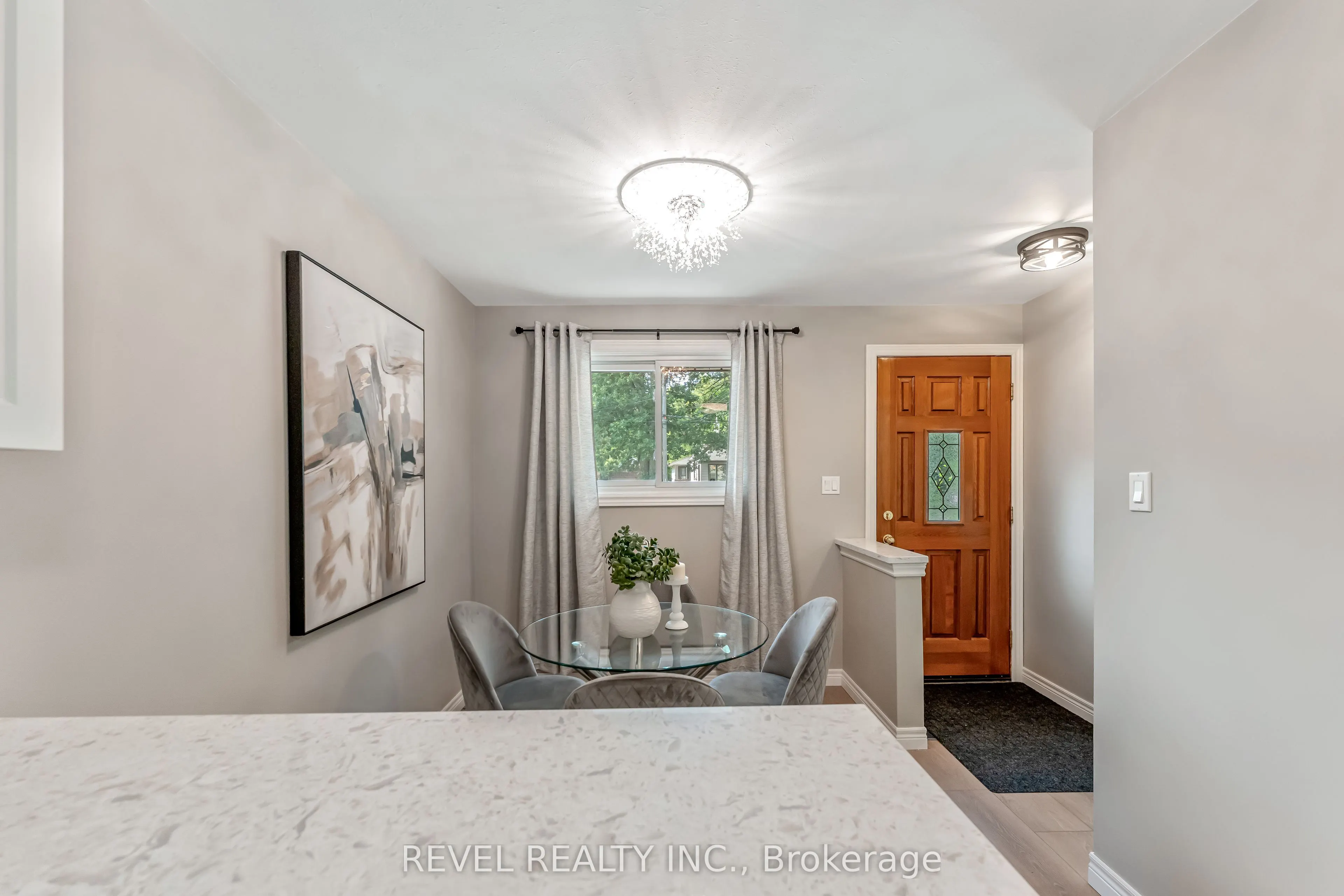 323 Hixon Road