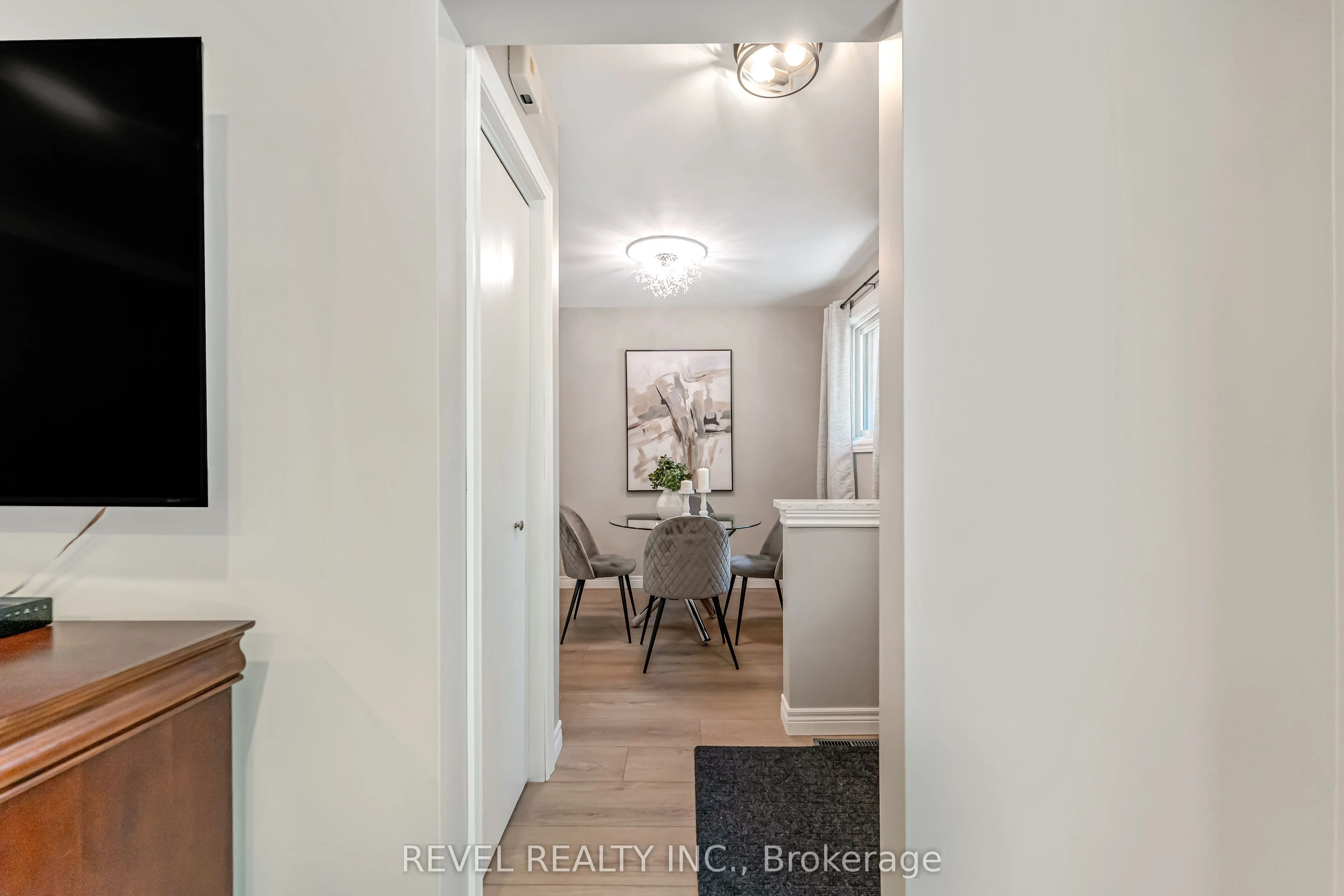 323 Hixon Road