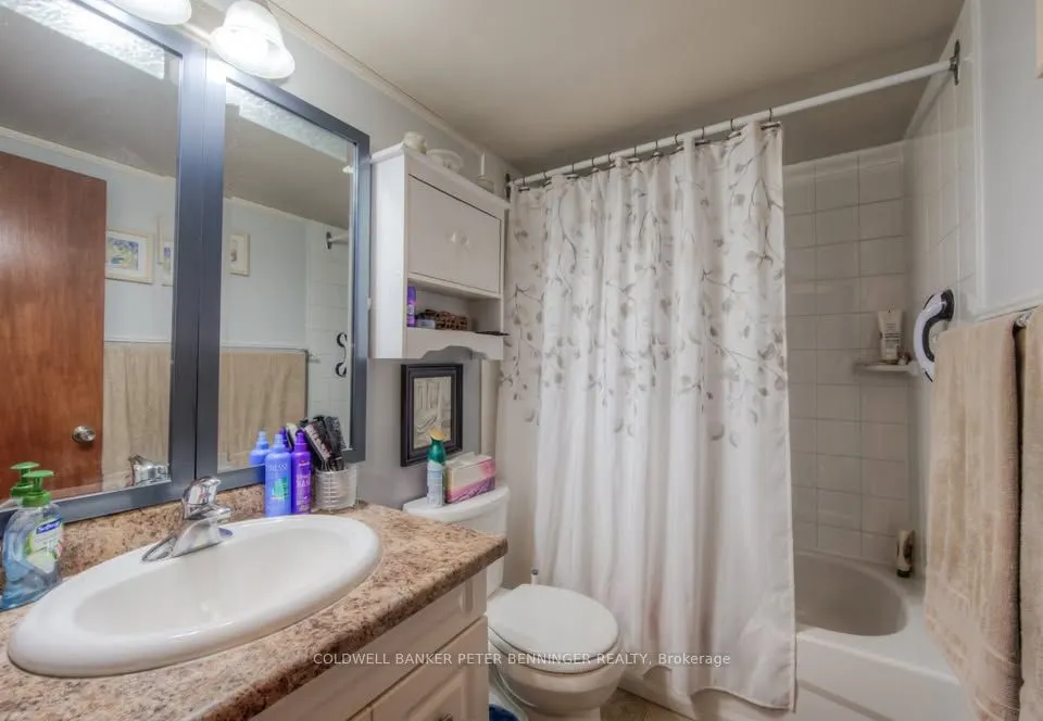 1250 Duke Street, #13