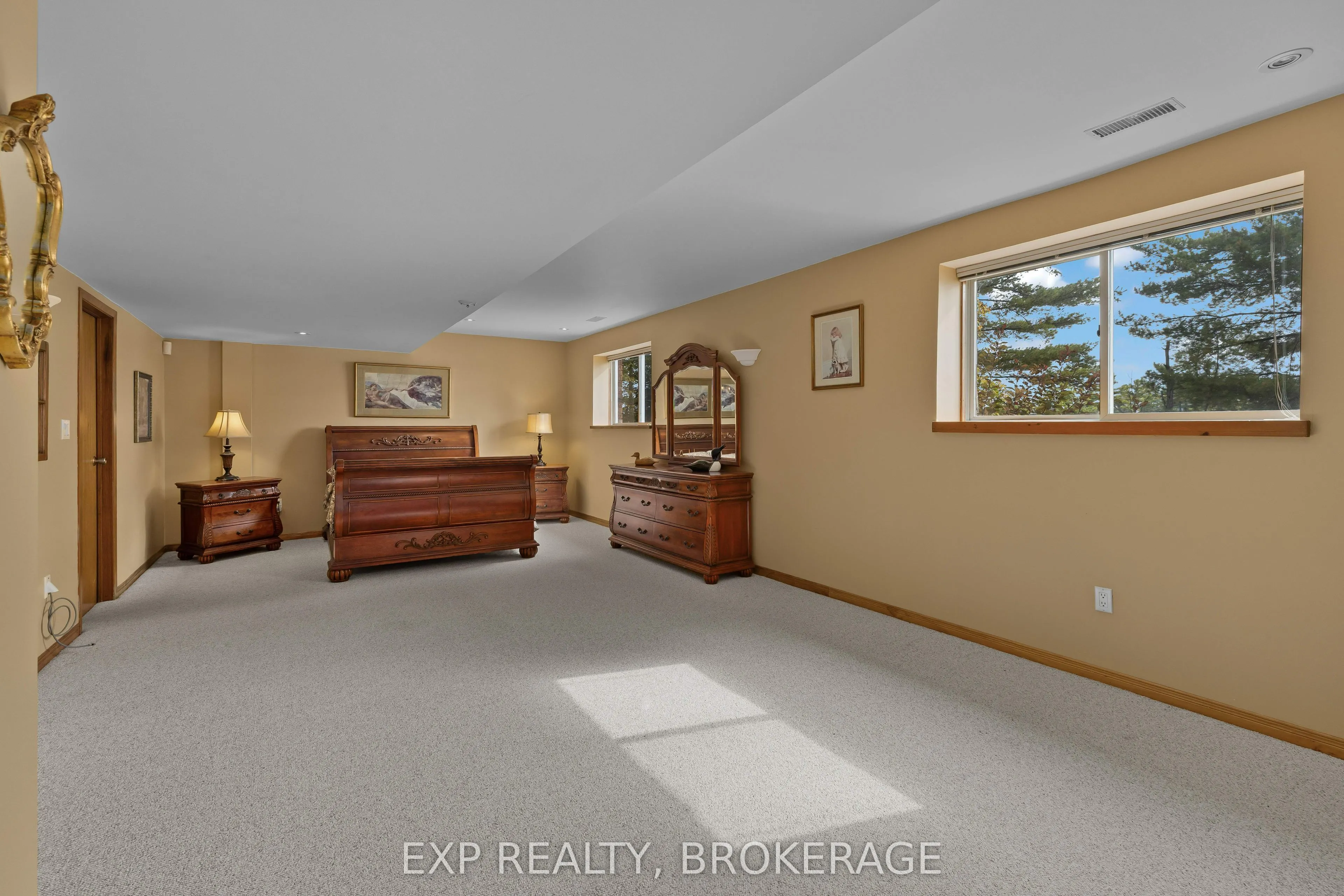 3037 Hilltop Lane