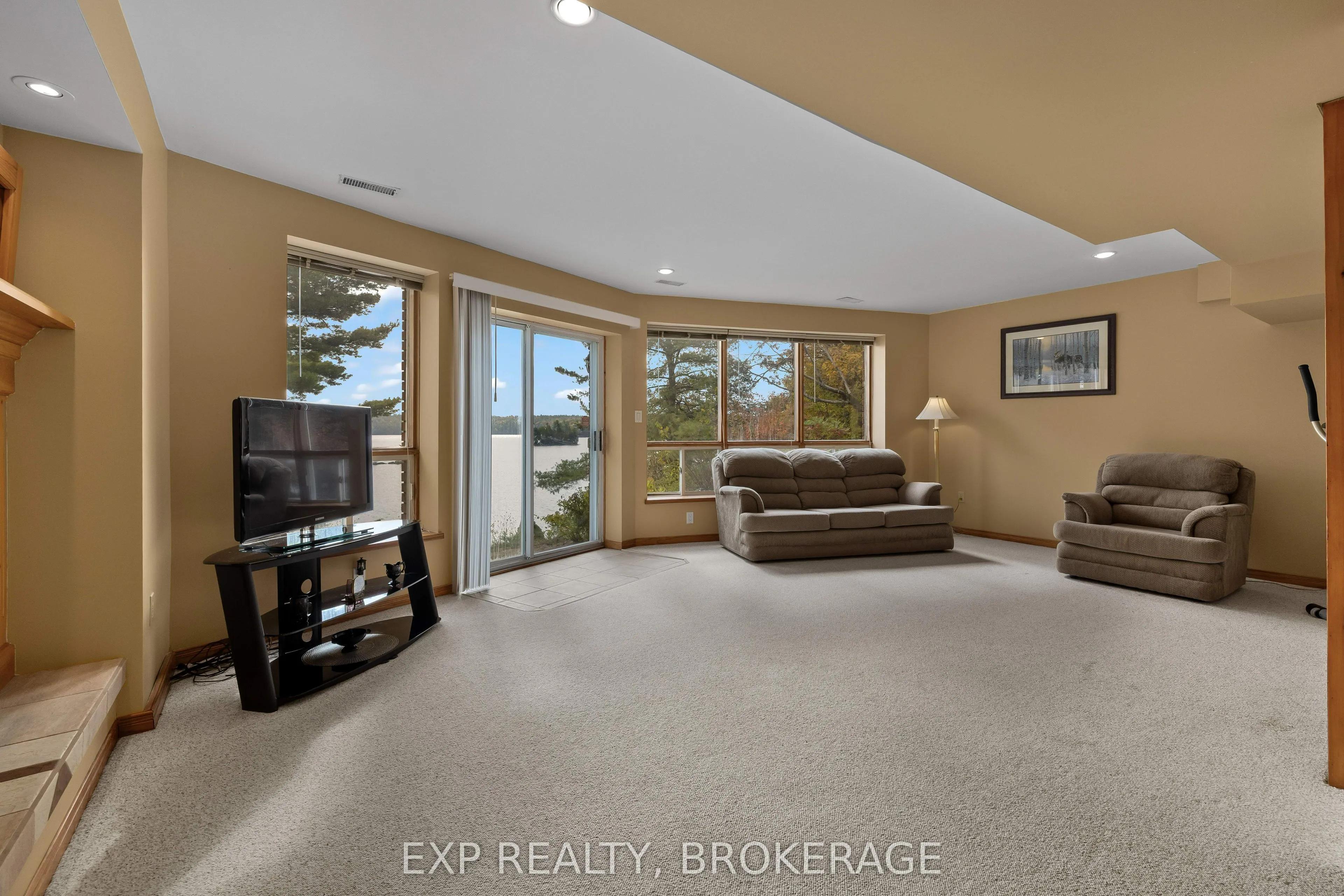 3037 Hilltop Lane