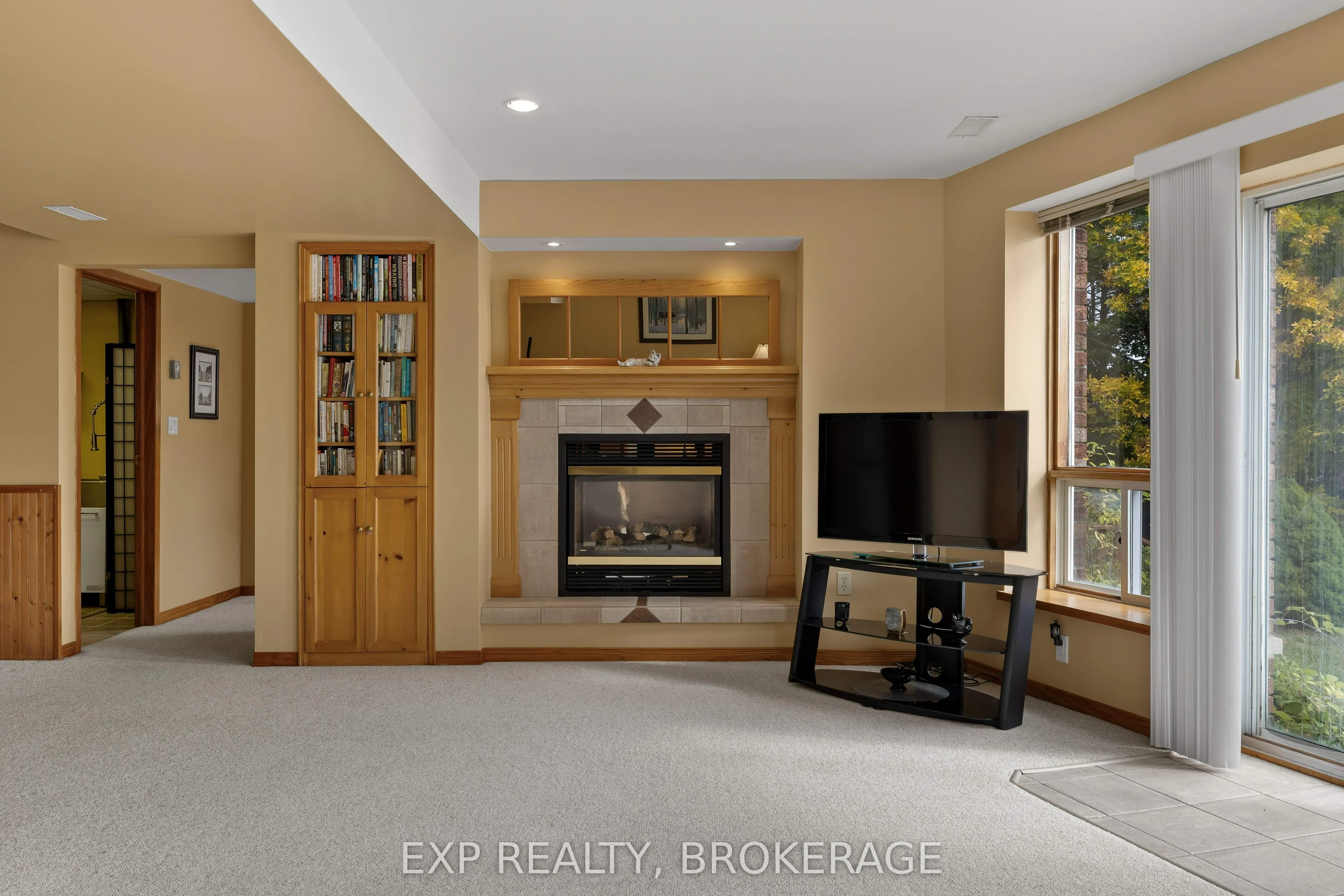 3037 Hilltop Lane